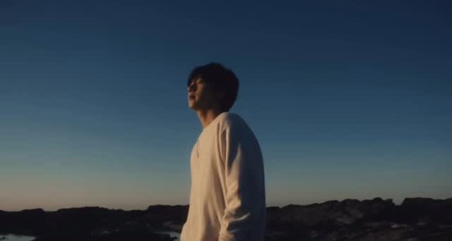 yesung1106 게시물 이미지: As we live on,
there are moments when we lock...