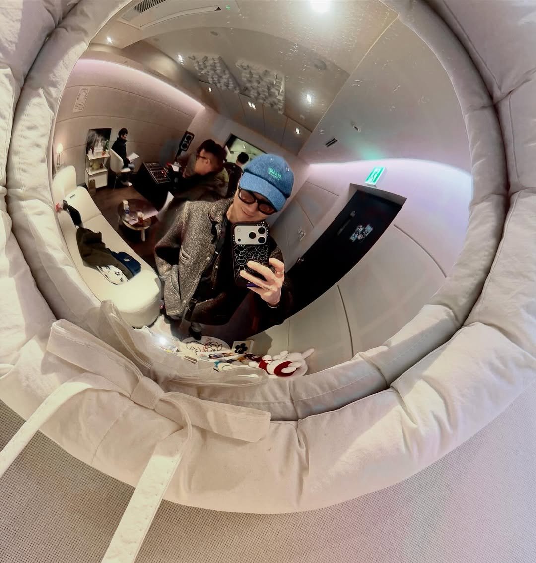 Photo shared by YESUNG_JP_OFFICIAL on December 03, 2025 tagging @yesung1106, and @yesung_smtown. May be a selfie of beanbag chair, mirror, parka and text.