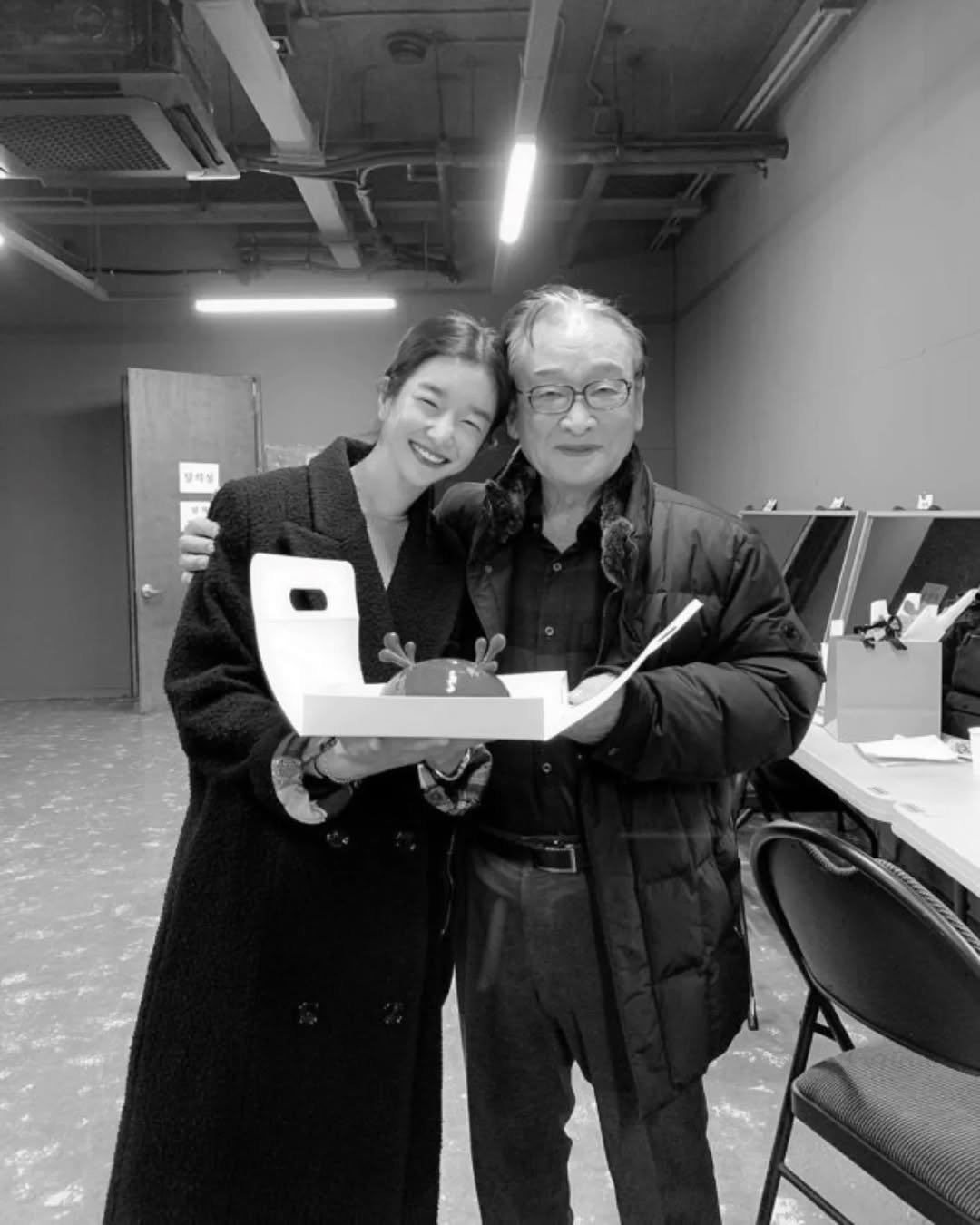 Photo by SEO YEA JI on November 24, 2025. May be a black-and-white image of one or more people, office and text.