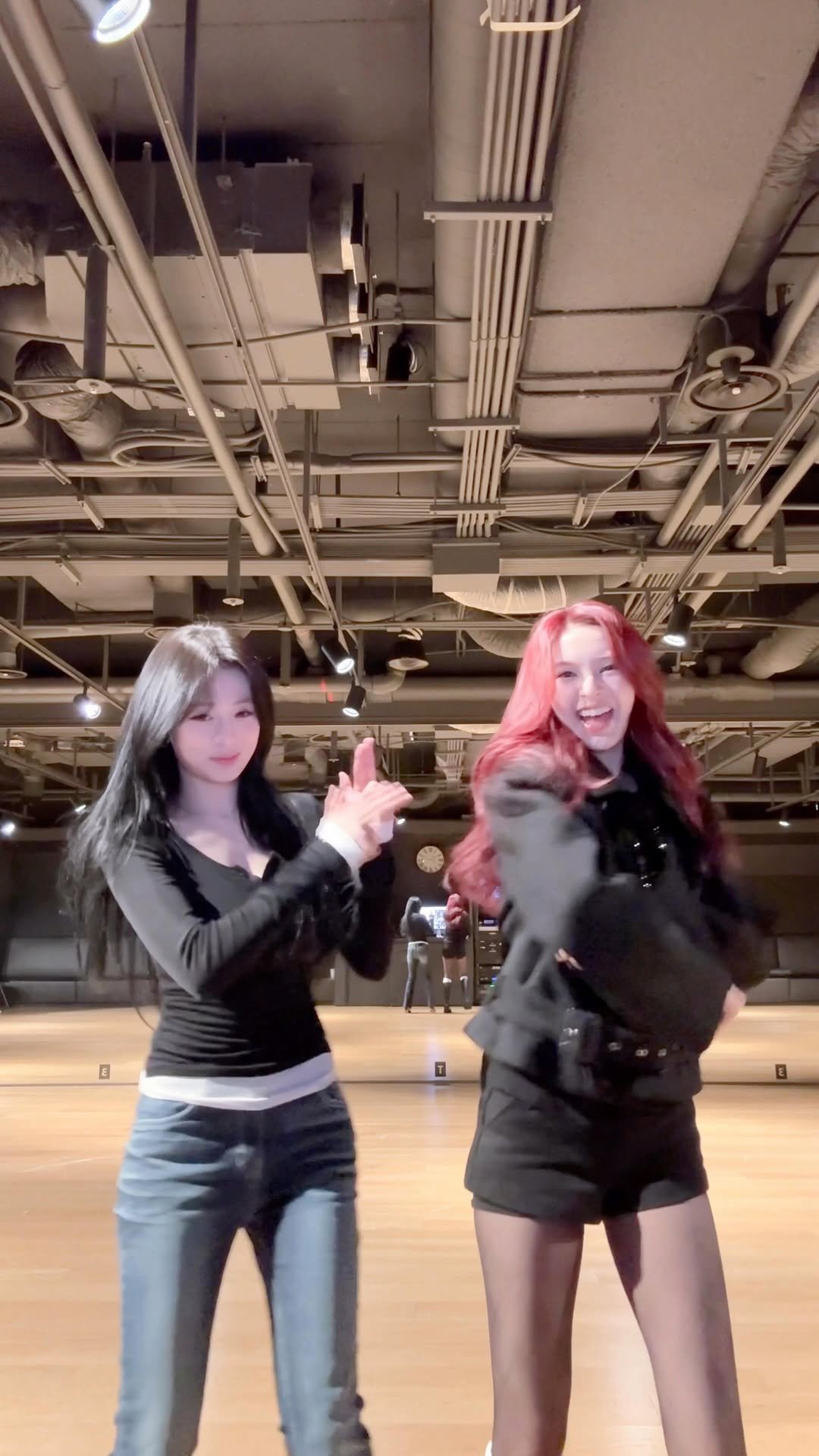 ygentertainment_jp 게시물 이미지: eenie meenie miney mo 🖤

#BABYMONSTER #베이비몬스터...