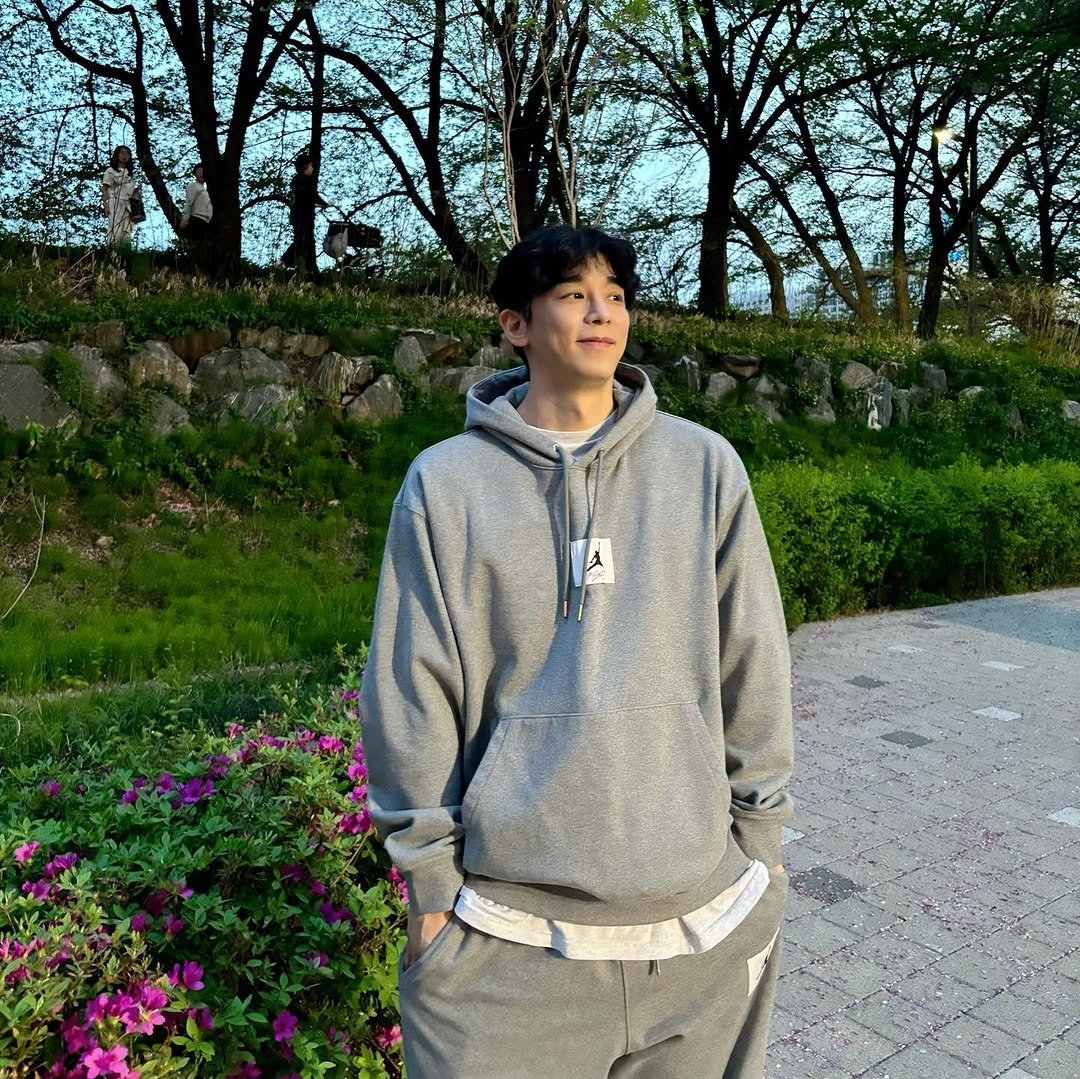 yihan_jin 게시물 이미지: 오랜만입니다. 잘 지내시죠?  #💚