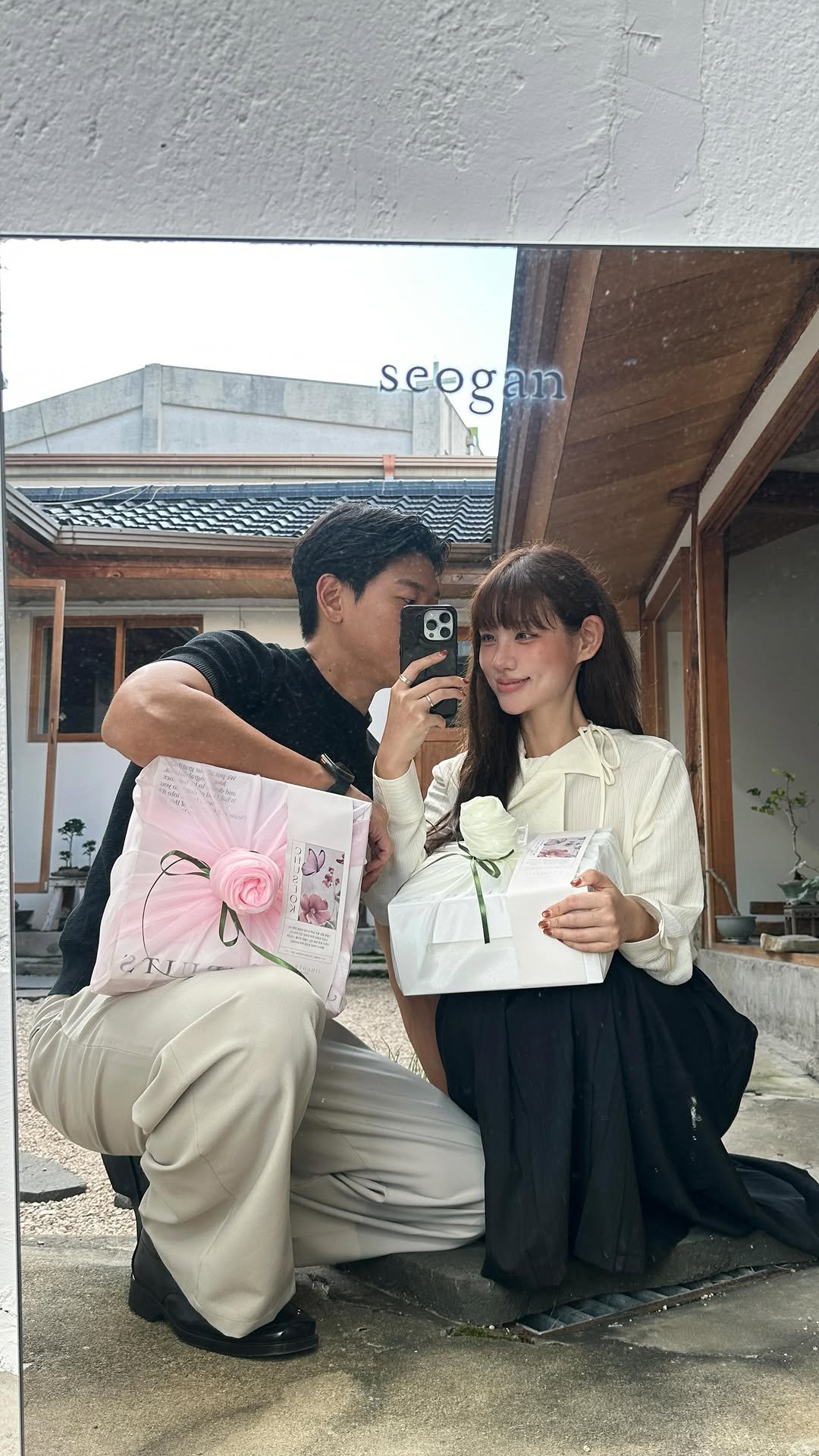 yihyejii 게시물 이미지: 첫 명절이 다가온다니 !! 🎑🍐🤎🤎
#couple #outfits