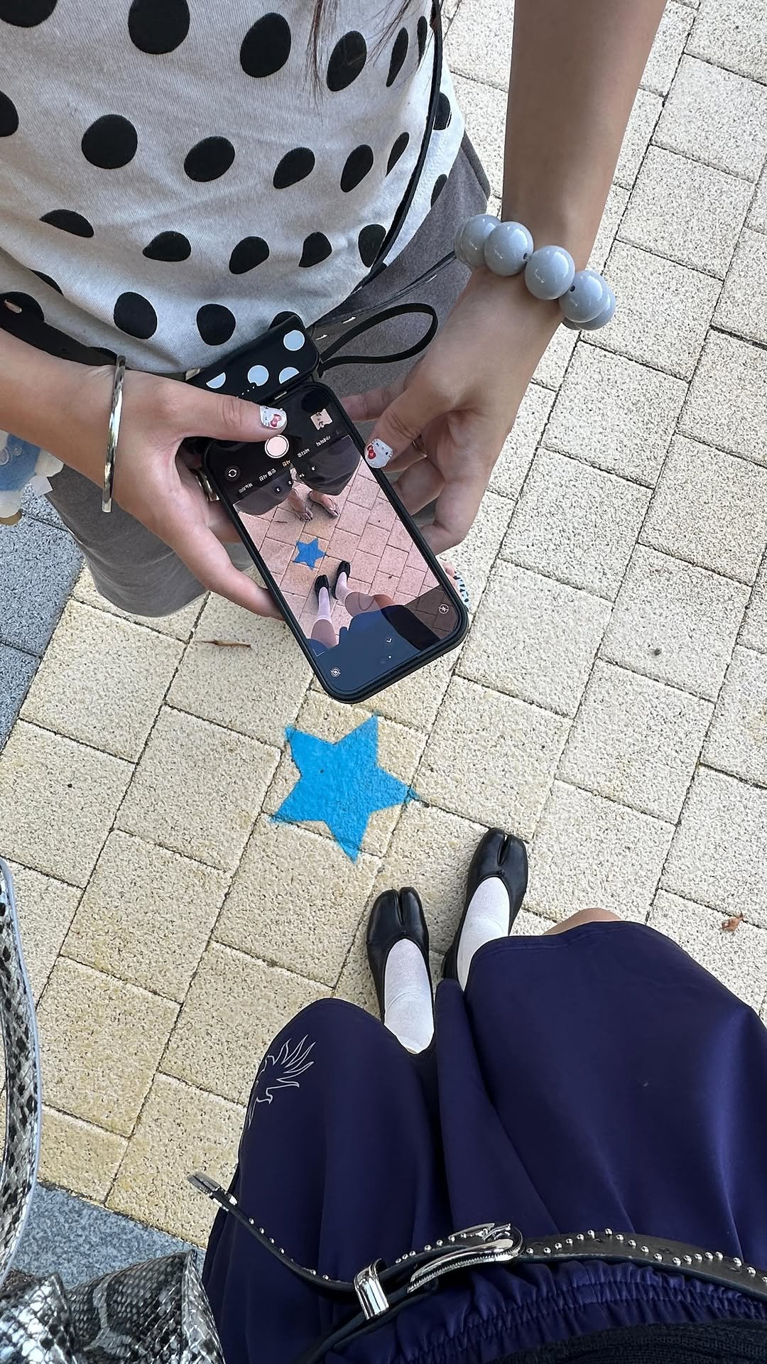 yihyejii 게시물 이미지: CUTEST TRAVEL FIT CHECK ✈️🩵
해보니 더더욱 귀여운 트렌드...