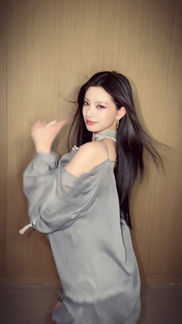 yiren_www 게시물 이미지: #goodnightkiss #yiren
