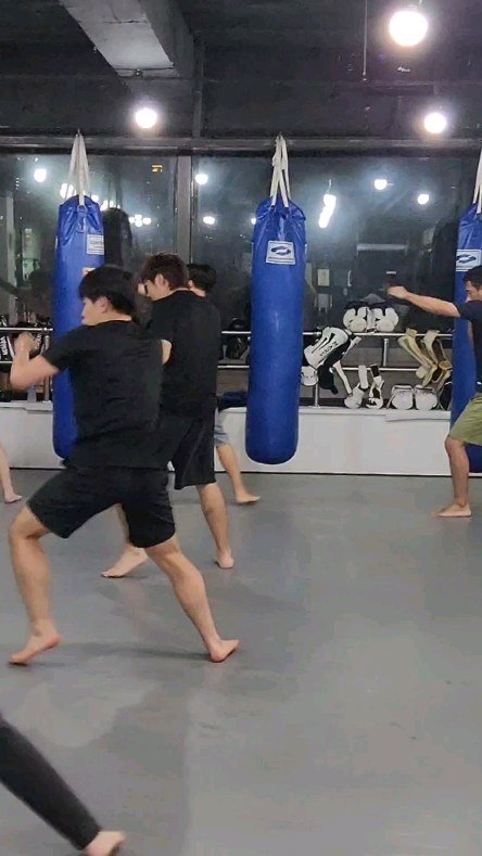 yj_toohon 게시물 이미지: 매일 즐겁게 땀 흘리다 보면 어느새 더 강해져 있는 나를 만나게 됩니다.

#킥복싱...