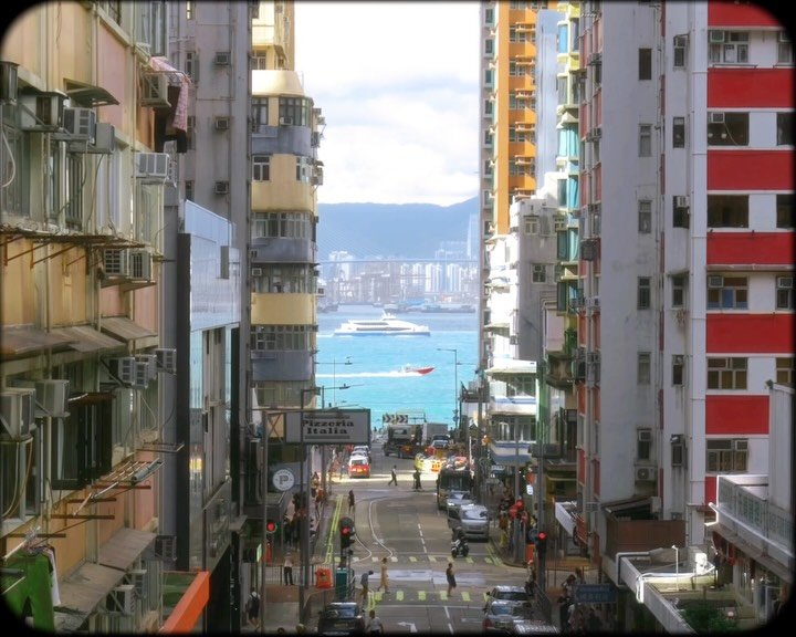 ynfi.lm 게시물 이미지: 모든 순간들이 영화 같았던 홍콩 거리🇭🇰

햇살이 건물 사이로 스며들고,바람이...