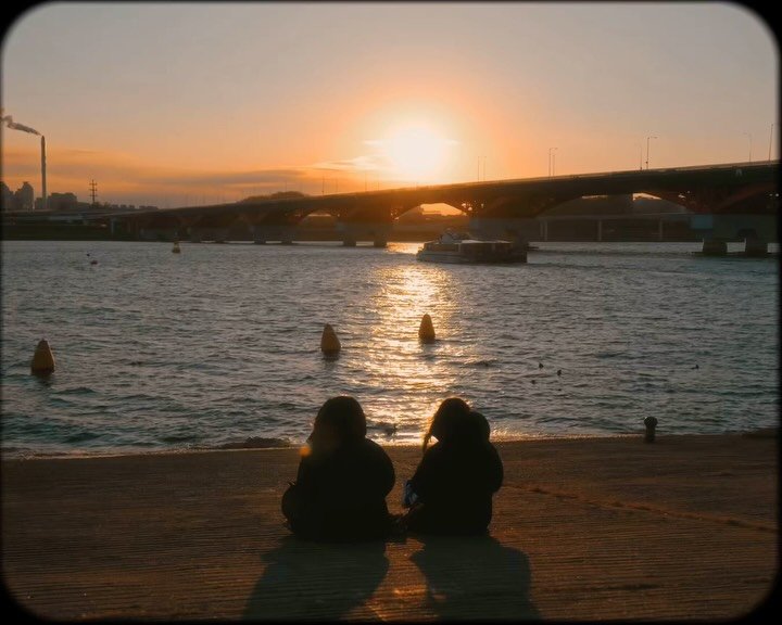 ynfi.lm 게시물 이미지: 춥지만 따듯했던 2026년의 첫날🌅

새해 일출을 못본게 아쉬워서 서울의 일몰을...