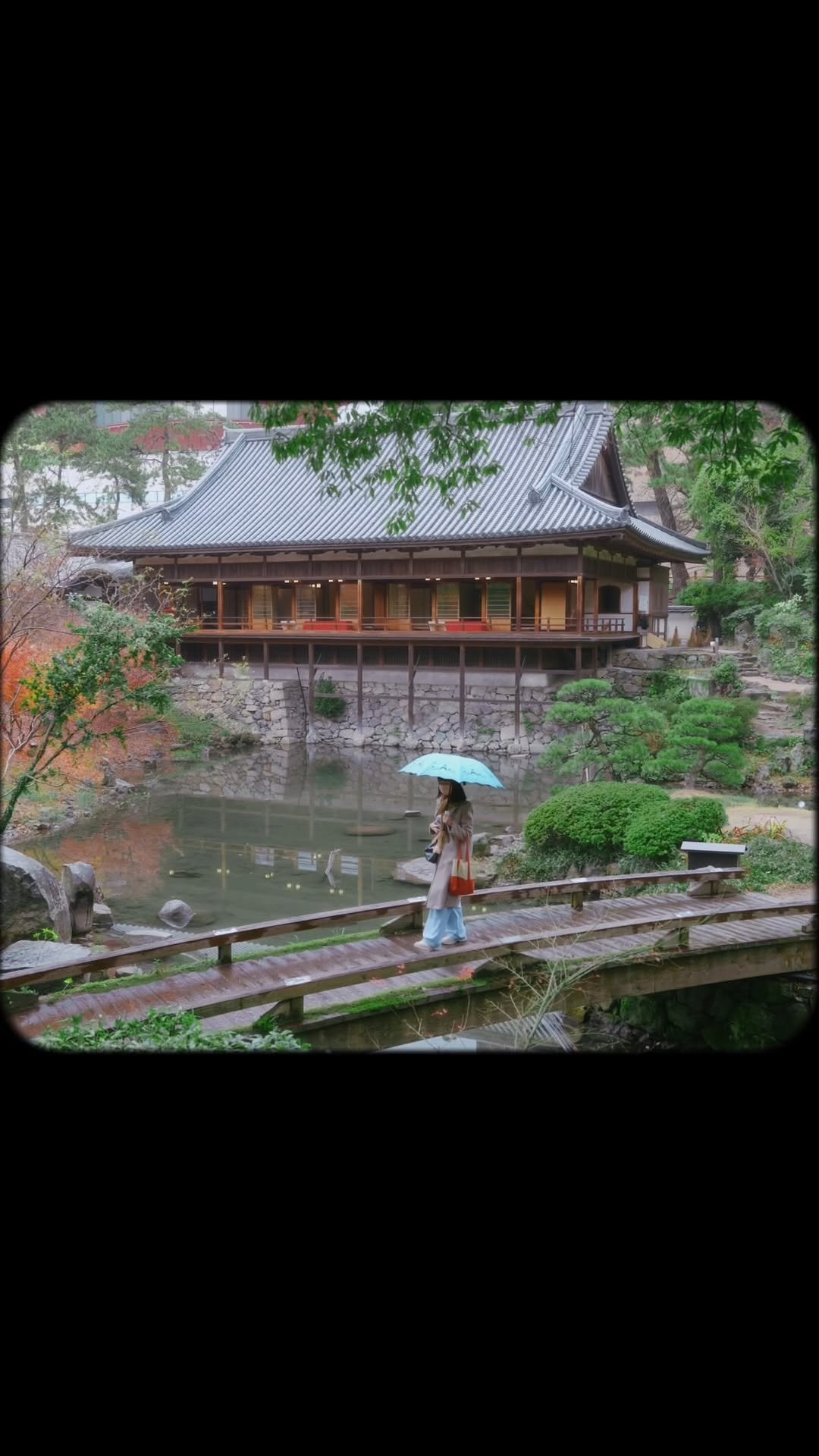 ynfi.lm 게시물 이미지: 비오는 날, 혼자 걷기 좋았던 일본 소도시 마을☔️✨
*제작지원

조용한 골목을...