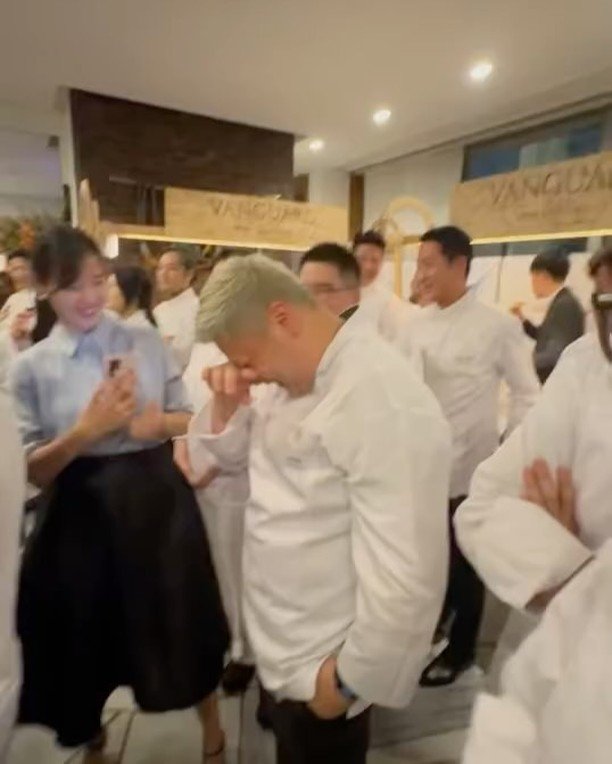ynncook 게시물 이미지: Rising star restaurant으로 수상했습니다! 
선배님들과 함께...