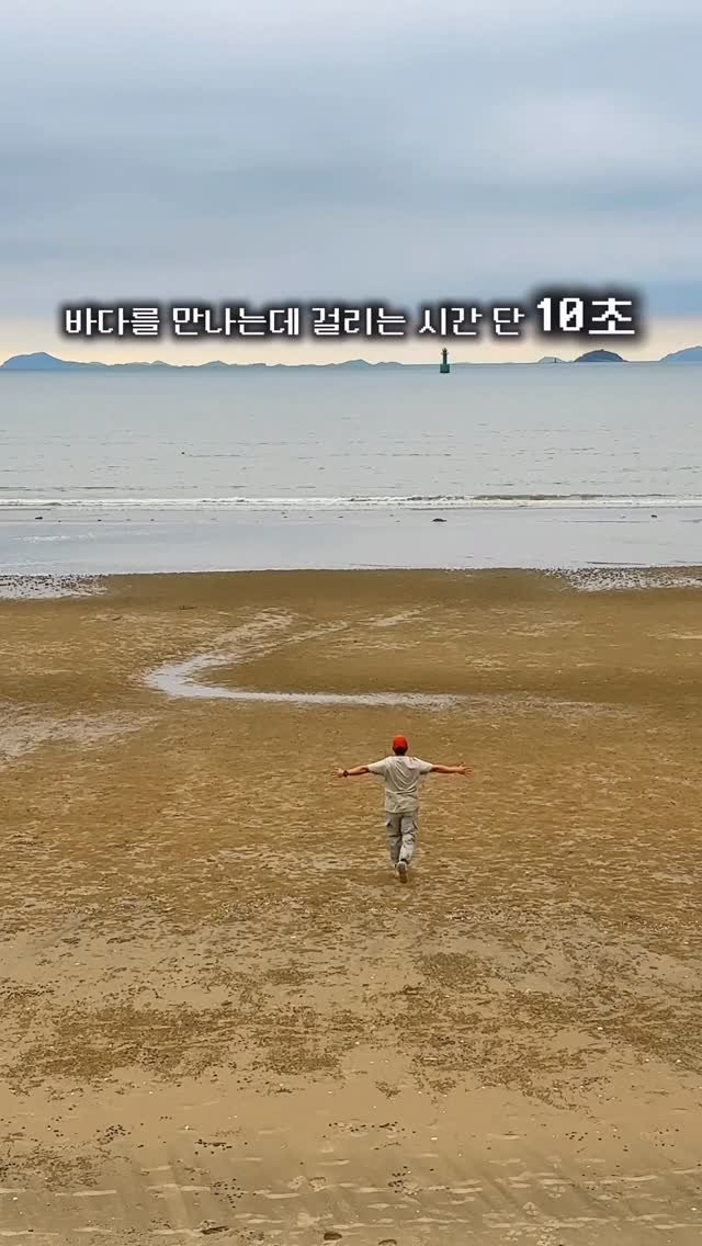yo.na_bong 게시물 이미지: (저장🌊)갓성비 숙소‼️여기 오실때는 빈손으로 오세요~🙌🏻
끝없이 펼쳐진...