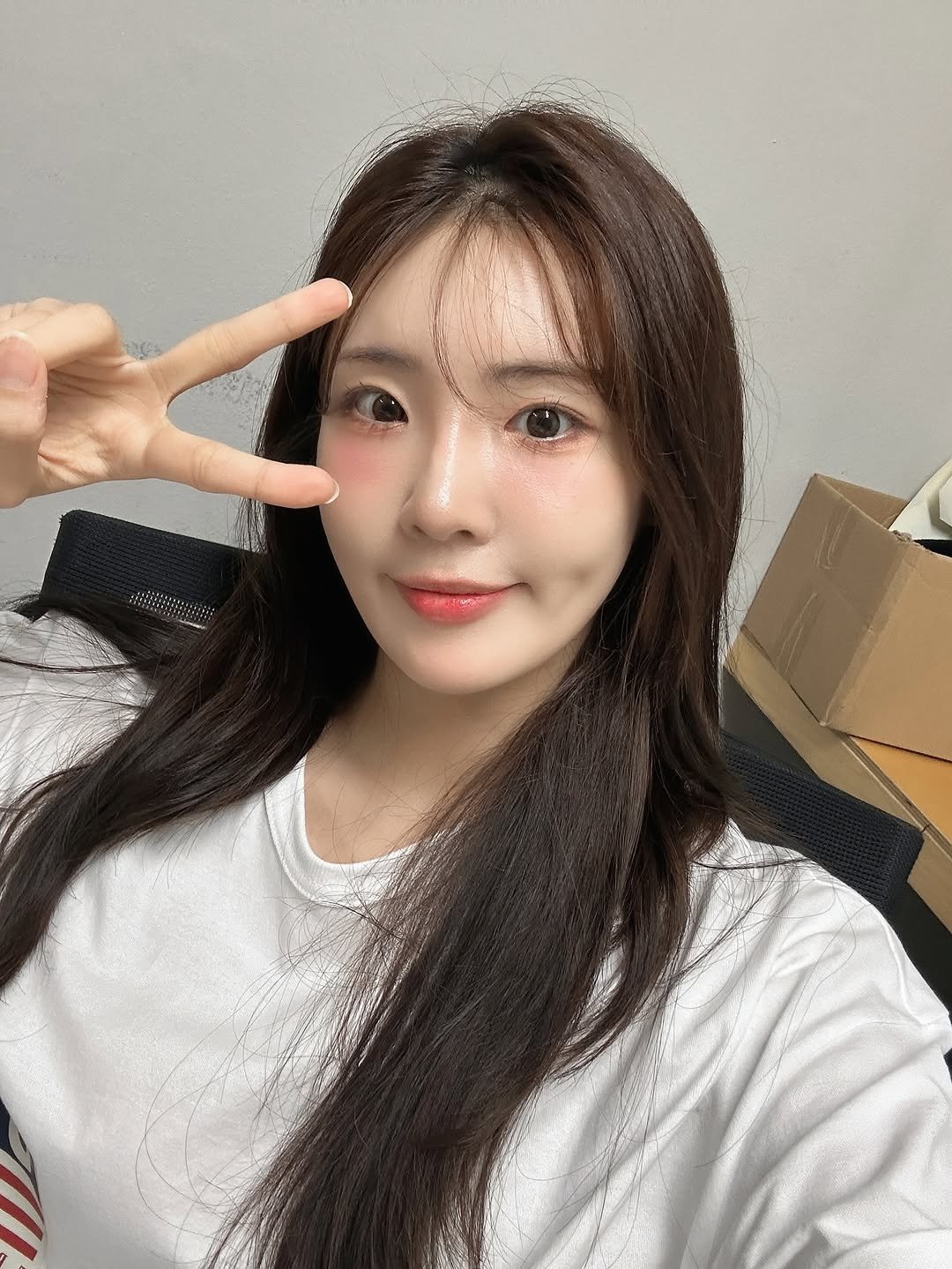 Photo by 채효령 on July 14, 2025. May be an image of one or more people and hair.
