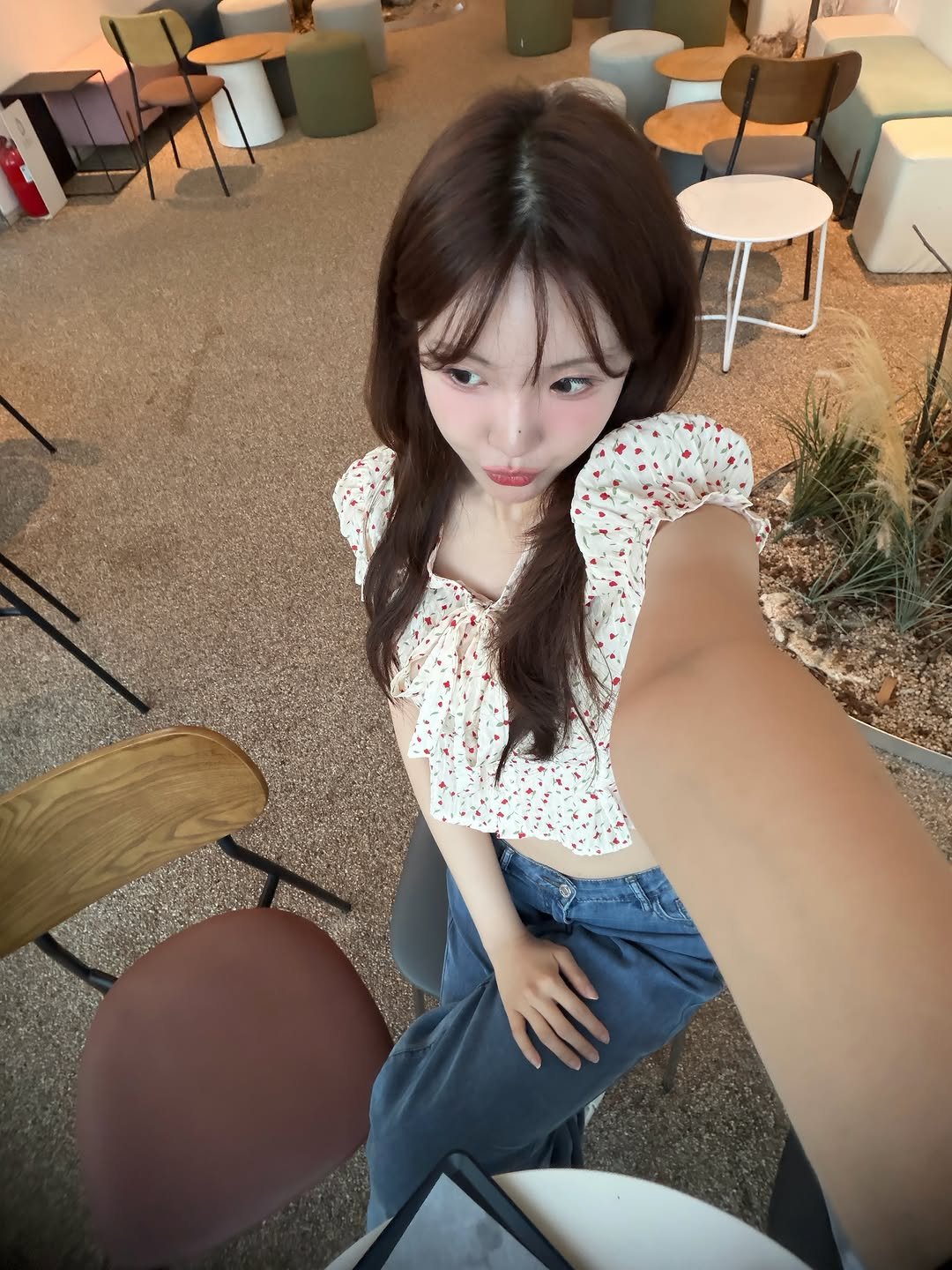 yo_ryeong 게시물 이미지: 팔 일부러 긴 게 찍은겁니다.
야르한 엔지샷 📸
아 엠지샷 ㅋ

나 용크크야!!!!...