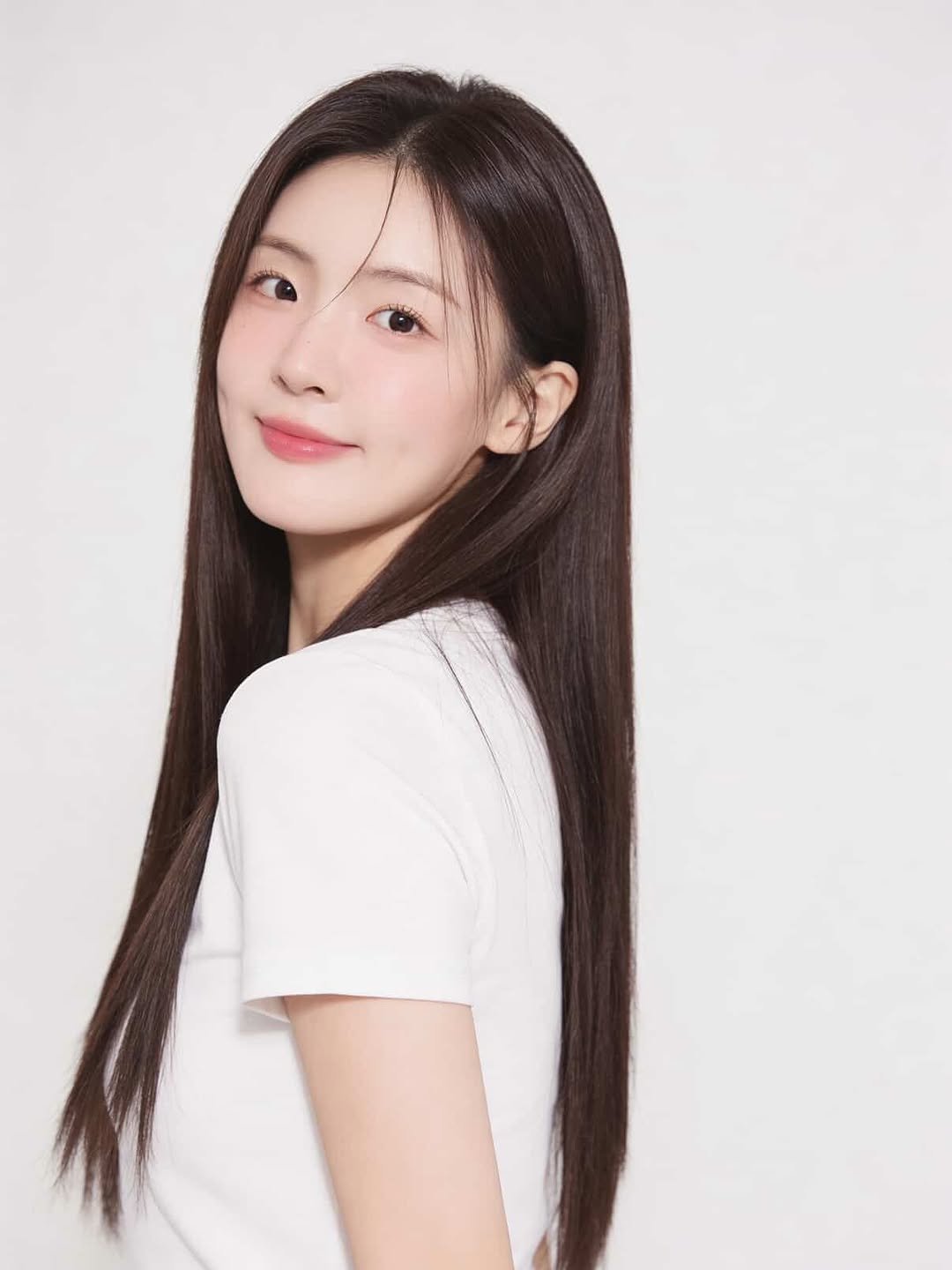 Photo by 채효령 on February 21, 2026. May be an image of one or more people, braids, long hair and text.