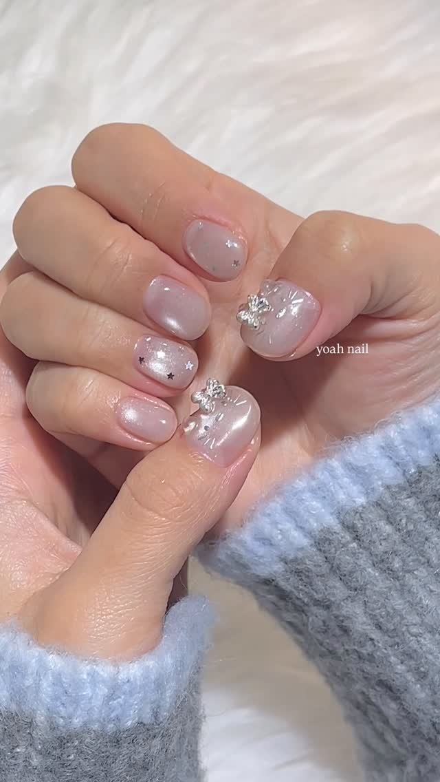 yoah_nail 게시물 이미지: 🪞 ·₊˚ 🫧
유리알 자석젤에 귀여운 엄지포인트 ٍ ٛ . ̫ . ٛ...