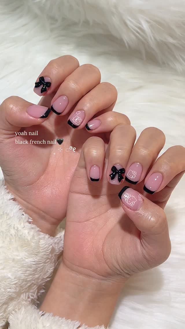 yoah_nail 게시물 이미지: 🖤₊ ⊹ ೀ
예쁜핑크 바탕에 블랙프렌찌
귀여운키티까지 포인트...