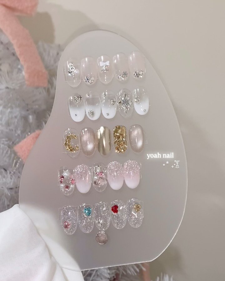 yoah_nail 게시물 이미지: ‧₊˚🎄 ₊˚🦌⊹
𝐲𝐨𝐚𝐡 𝐧𝐚𝐢𝐥 𝟏𝟐월 이벤트아트🎁

벌써 올해 12월 디자인을...