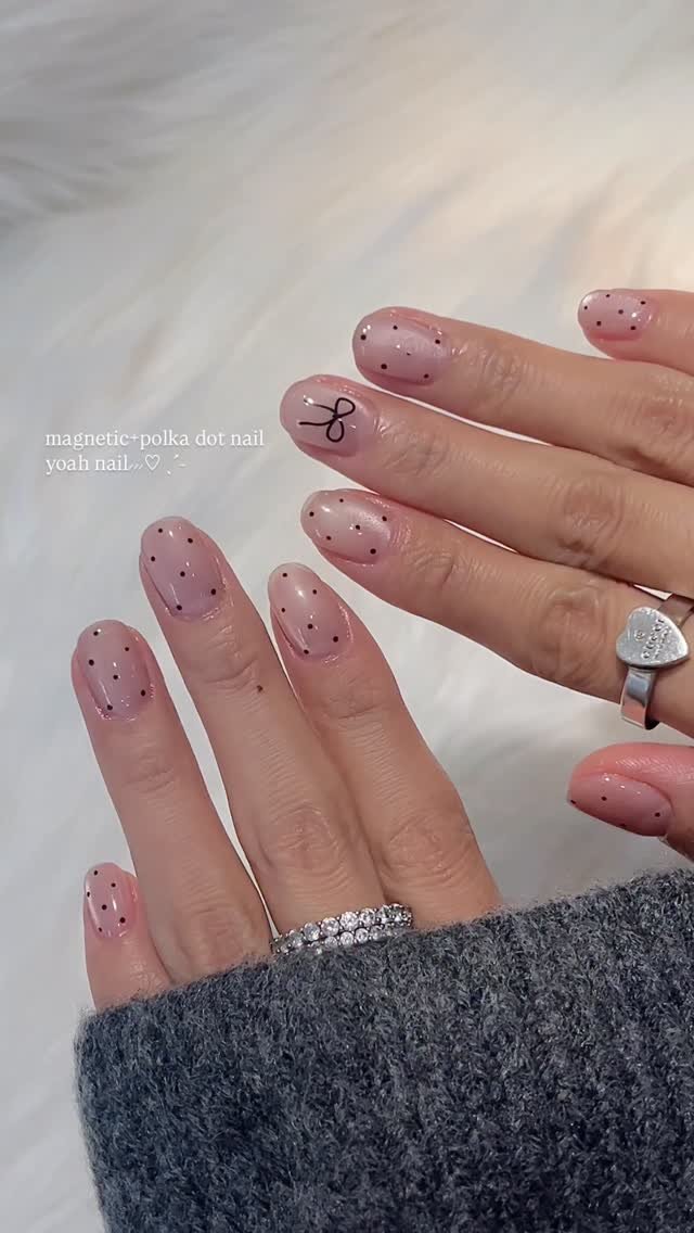 yoah_nail 게시물 이미지: 💖
몇년째 찐단골 나라씨의 도트넬💗
예쁜손톱이라 늘 반응이...