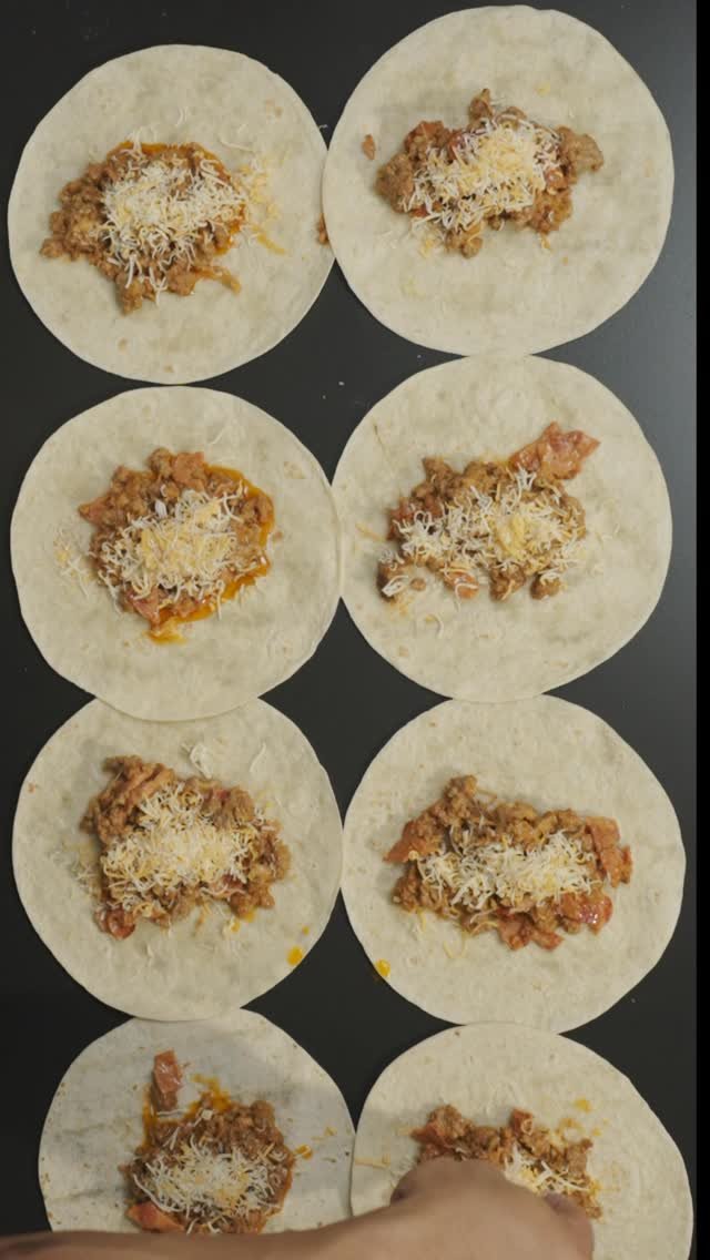 yodamaaan 게시물 이미지: - 유튜브 : 요다맨윤수민

빅맥 맛 치즈버거롤

🍽 1인분 기준 (6등분)
🎯 한...