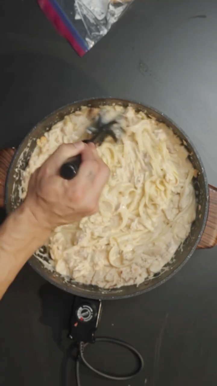 yodamaaan 게시물 이미지: -유튜브 : 요다맨 윤수민

레몬 갈릭 크림치킨 파스타

🍽 1인분 기준...