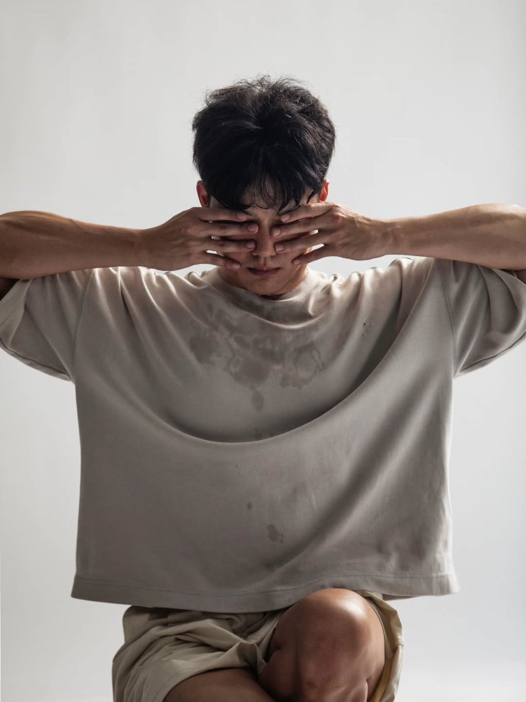 Photo shared by 요가지몽 on October 31, 2025 tagging @nikeseoul, and @zingong_yong. May be an image of text.