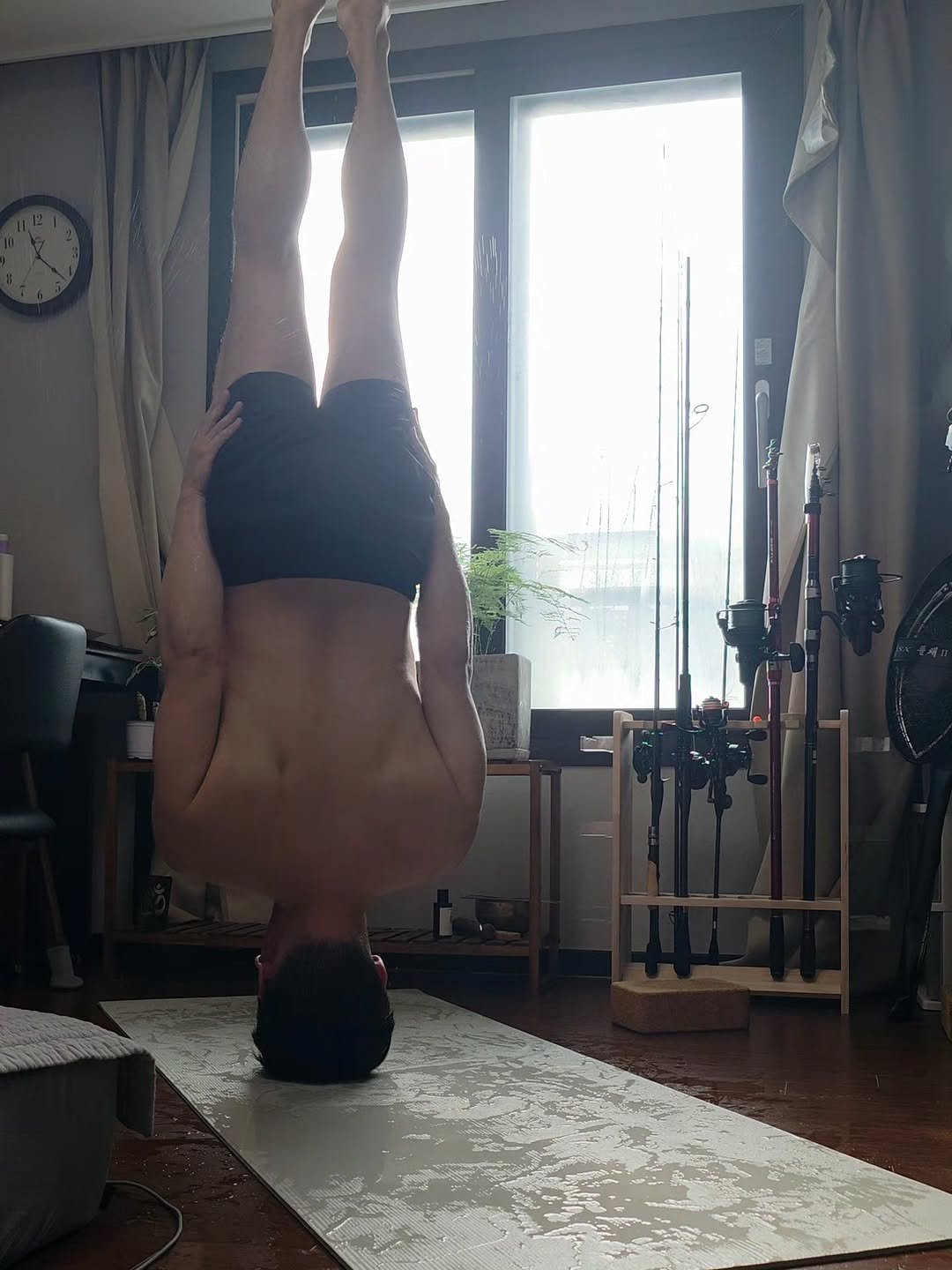 Photo shared by 요가지몽 on December 02, 2025 tagging @nikeseoul.