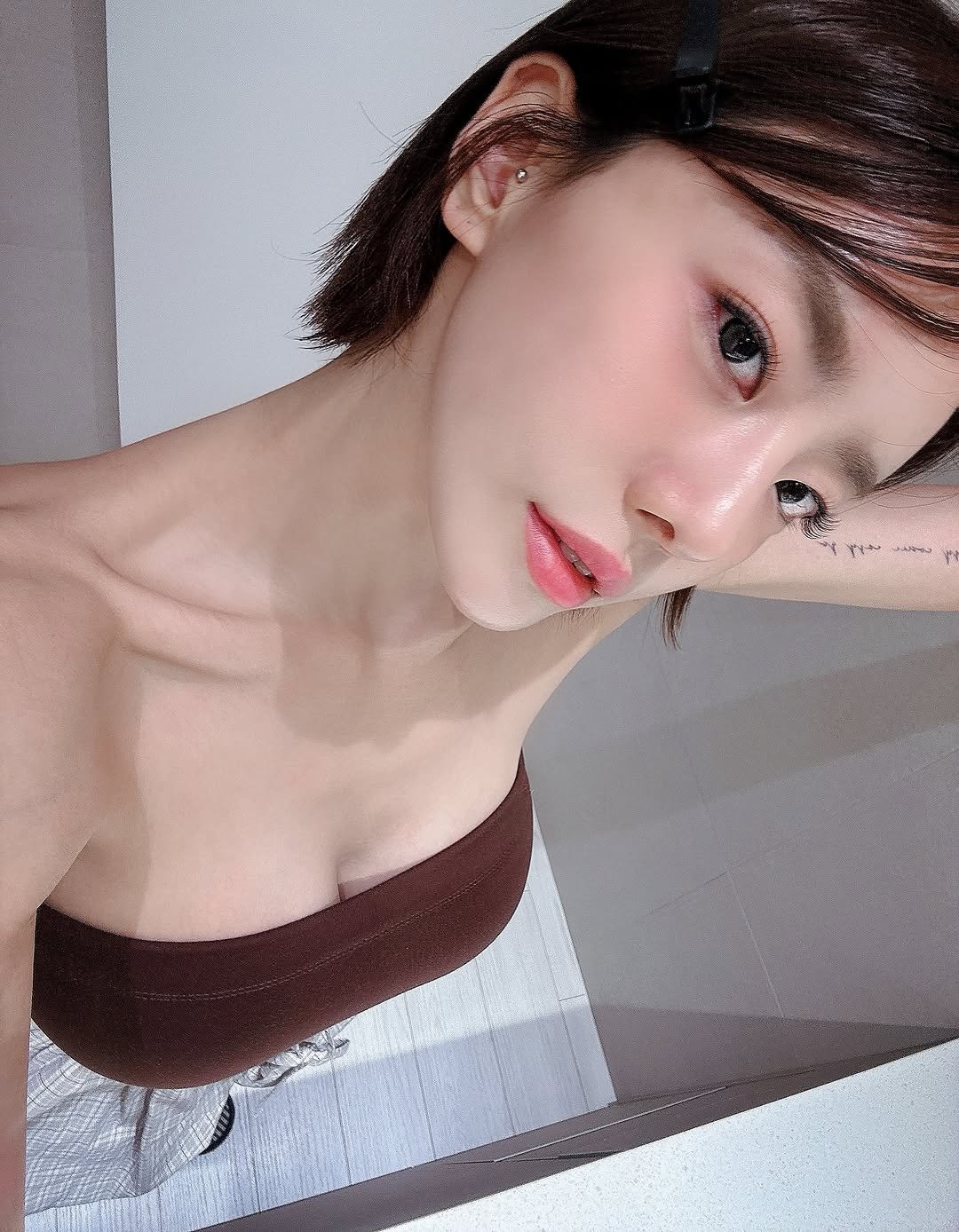 Photo shared by 💎H💎 on August 03, 2025 tagging @ollio.official. May be an image of 1 person, hair, bra and text.