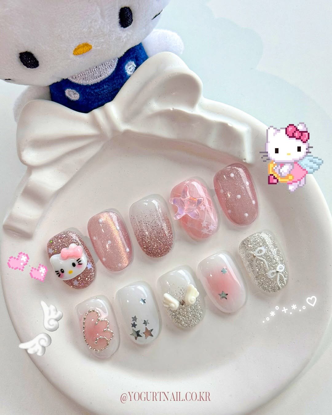 Photo shared by 요거트젤 요거트네일 on July 23, 2025 tagging @yogurtnail.co.kr. May be an image of one or more people, fingernails and text.