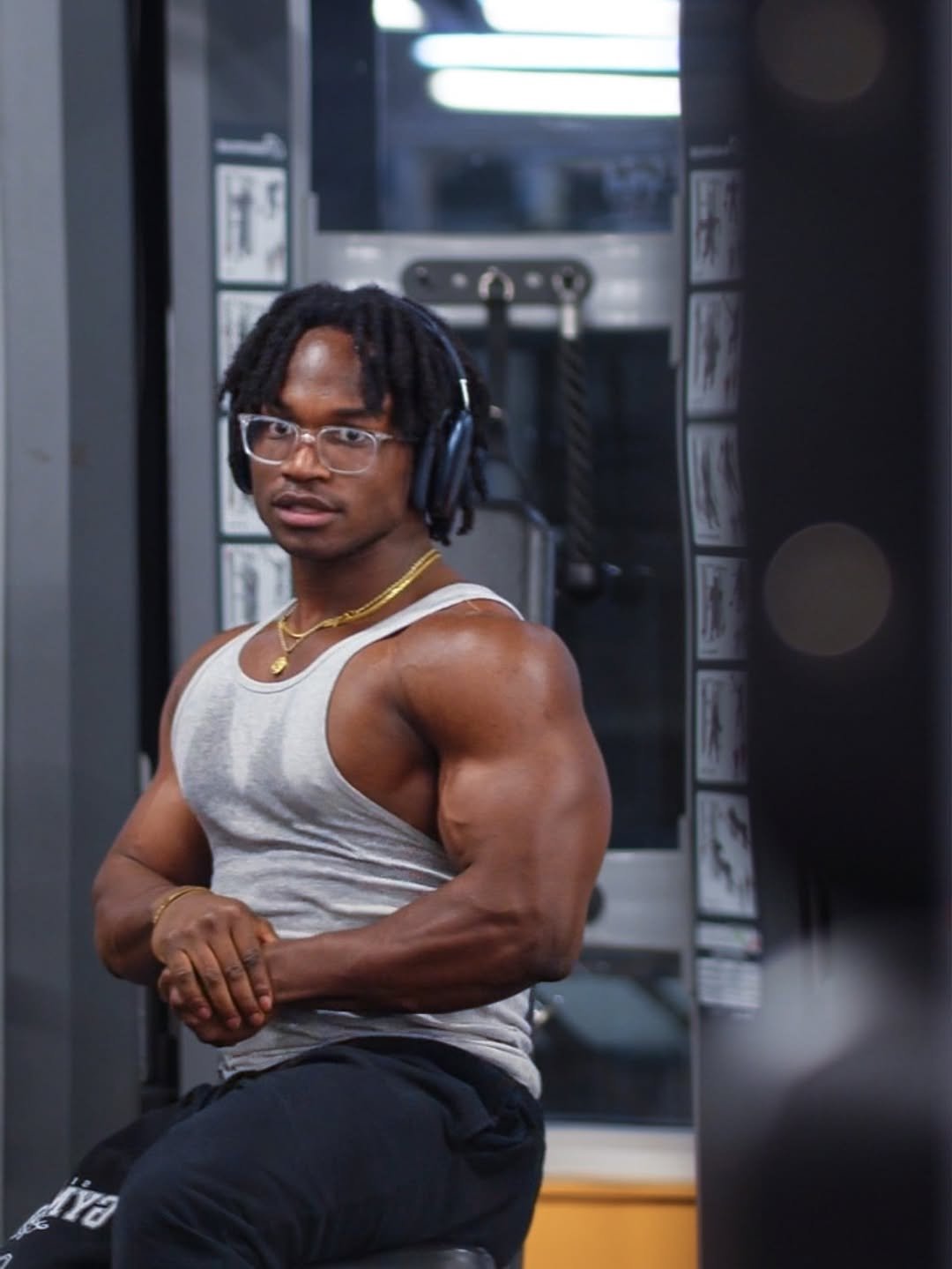 Photo by Jeremy koko | Online Fitness Coach on March 29, 2026. May be an image of one or more people, biceps, people bodybuilding, activewear, dumbbell and text.