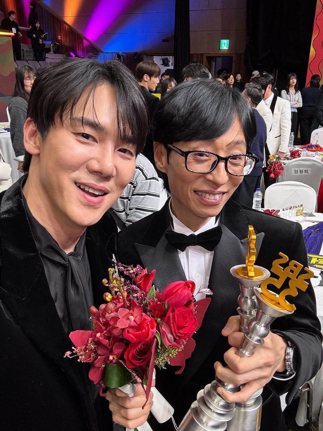 Photo by 유연석 on January 08, 2026. May be an image of one or more people, dinner jacket and text.