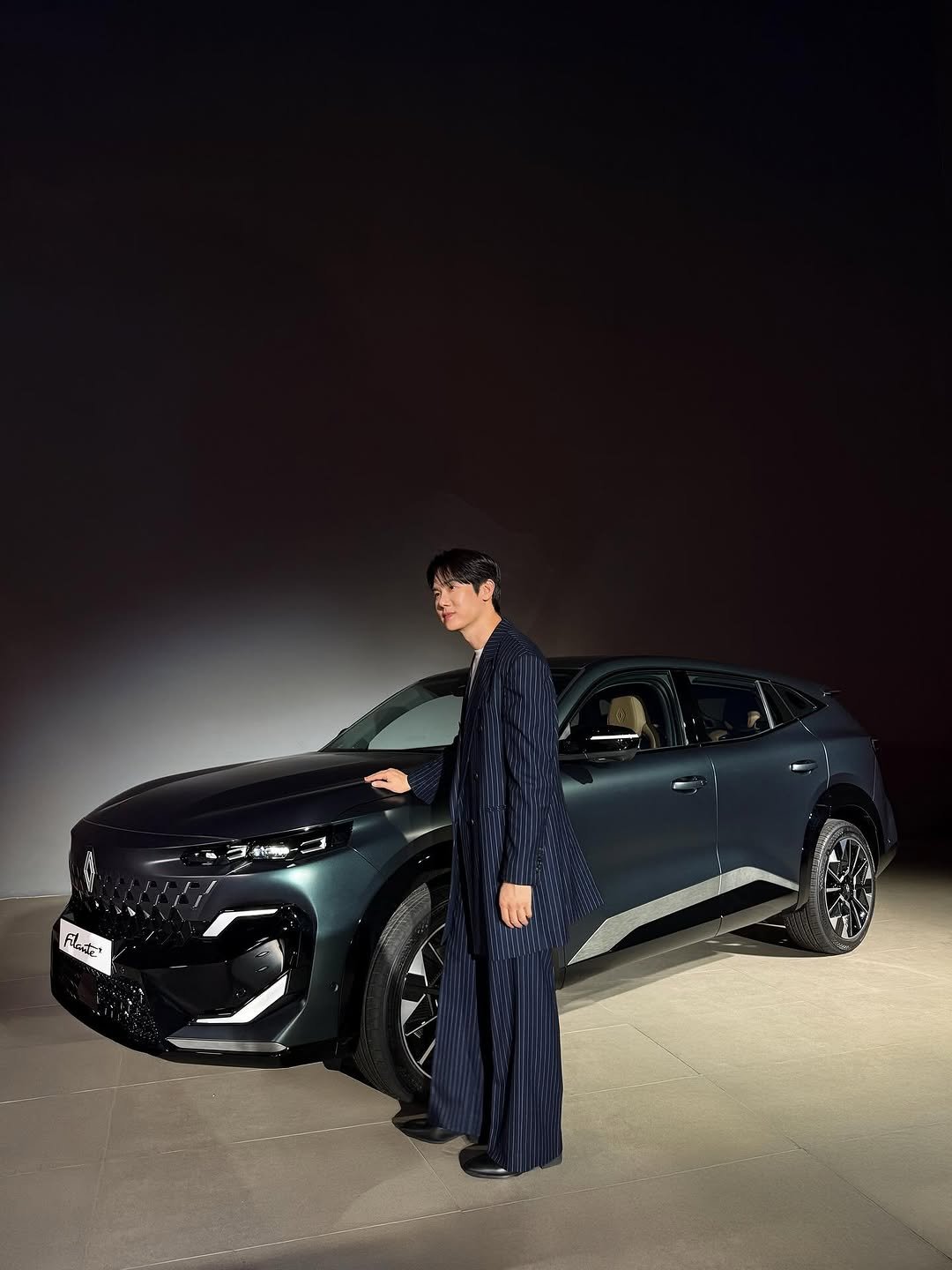 Photo shared by 유연석 on January 27, 2026 tagging @renault_korea. May be an image of wheel, minivan, sedan and text.