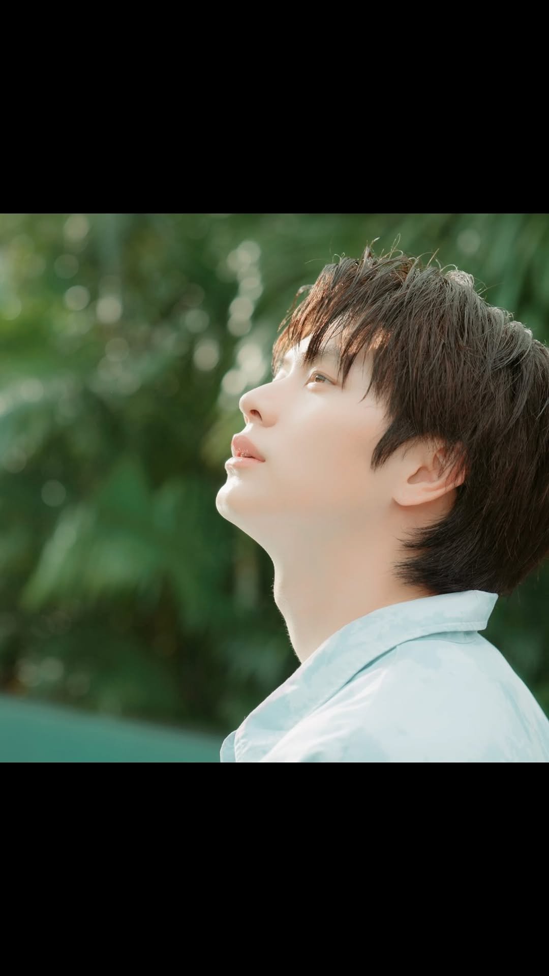 yook_can_do_it 게시물 이미지: 지난 8월 30일, 육성재가 예고했던 선물이 드디어 베일을 벗었습니다. 에스콰이어가...