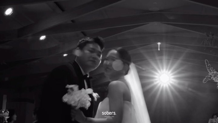 yoon_s_wedding 게시물 이미지: 잊혀지고 있던 1월 예식
여러분…. 영상은 무조건...
