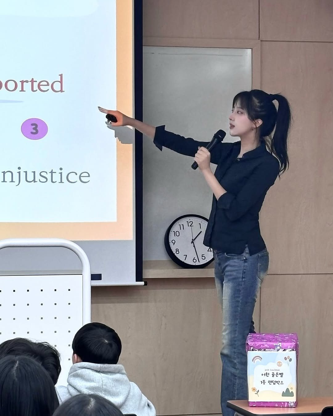 yoonddos 게시물 이미지: 겨울방학 2달동안 하루 12시간을 수업하며 살았어요. 
이러다 죽겠어서 차에서 엉엉...