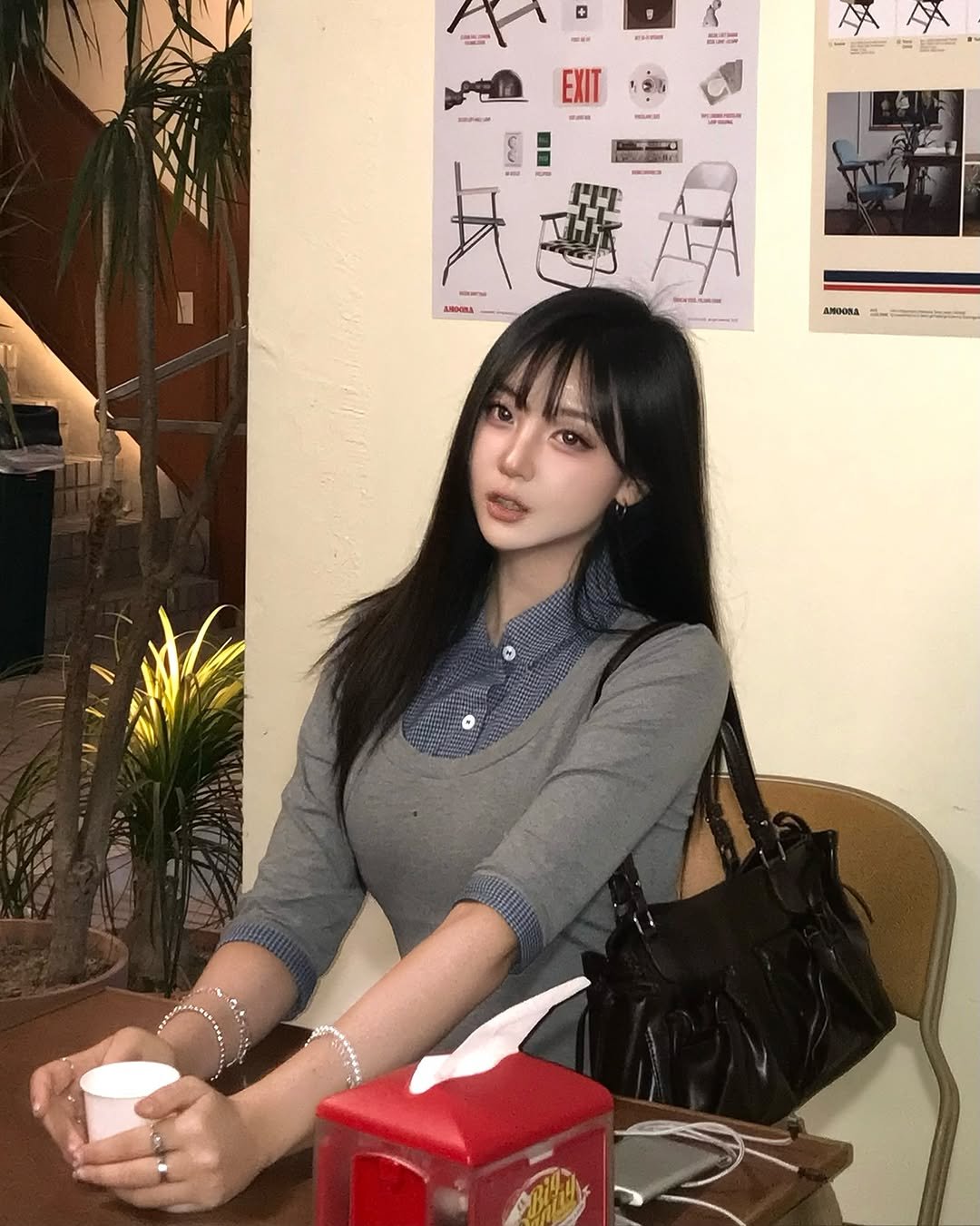 Photo shared by 최윤또 on November 10, 2025 tagging @shopcider, and @shopcider_kr. May be an image of one or more people, hair, cornflower and text.