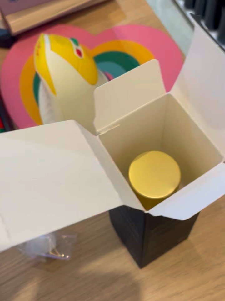 yoonjiet_ 게시물 이미지: 경혈오일 롤온캡 끼우는 법💚
윤꾸미님들 어제 밤에 올려 드린 것 처럼
경혈오일 택배...