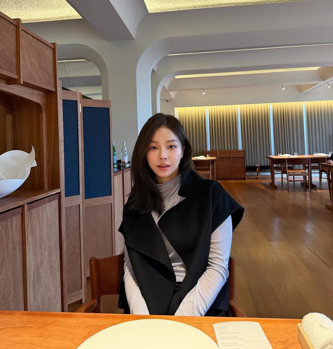 Photo by 지윤미 on February 10, 2026. May be an image of turtleneck and text.