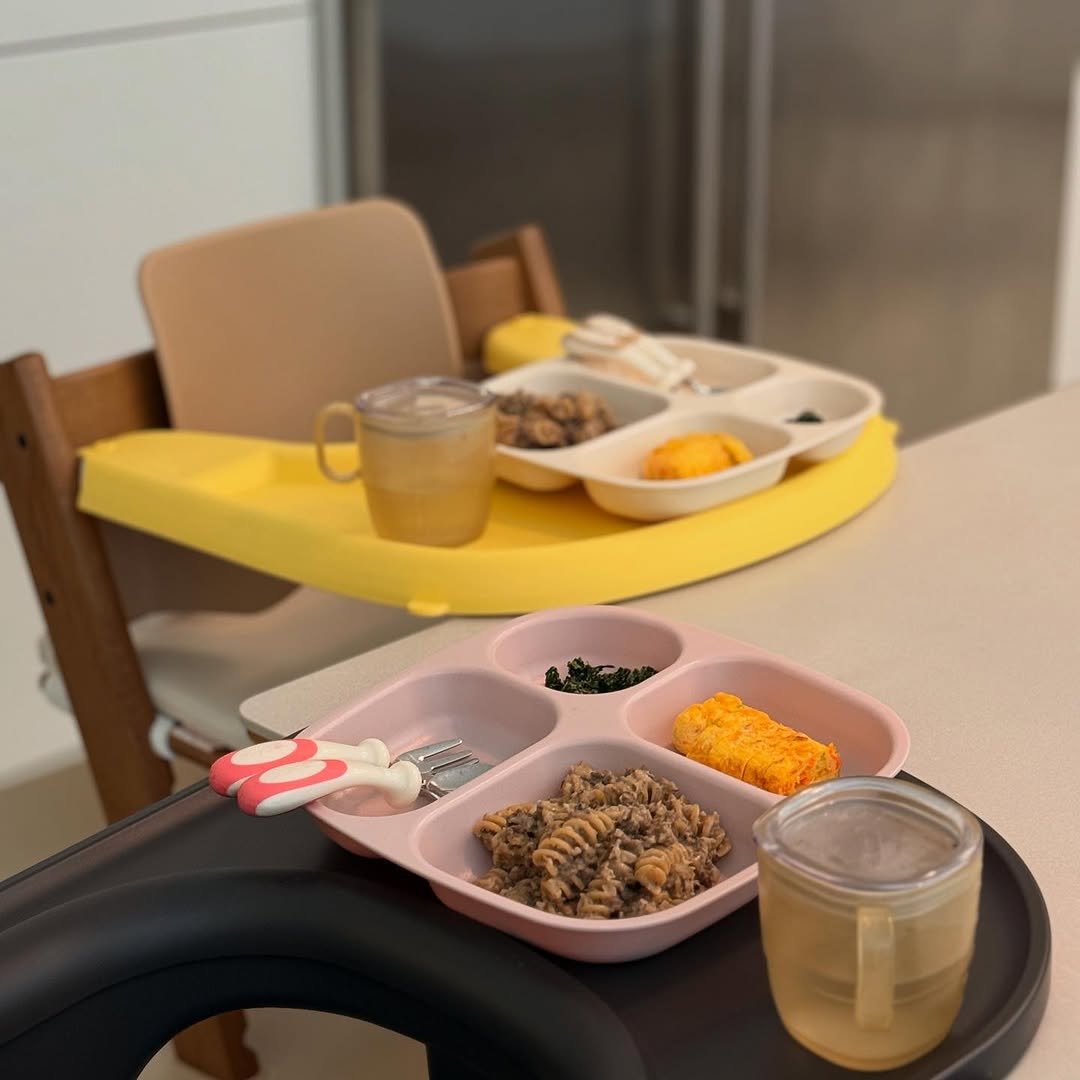Photo by 윤미다입니다 on August 10, 2025. May be an image of placemat, kitchenware and text.