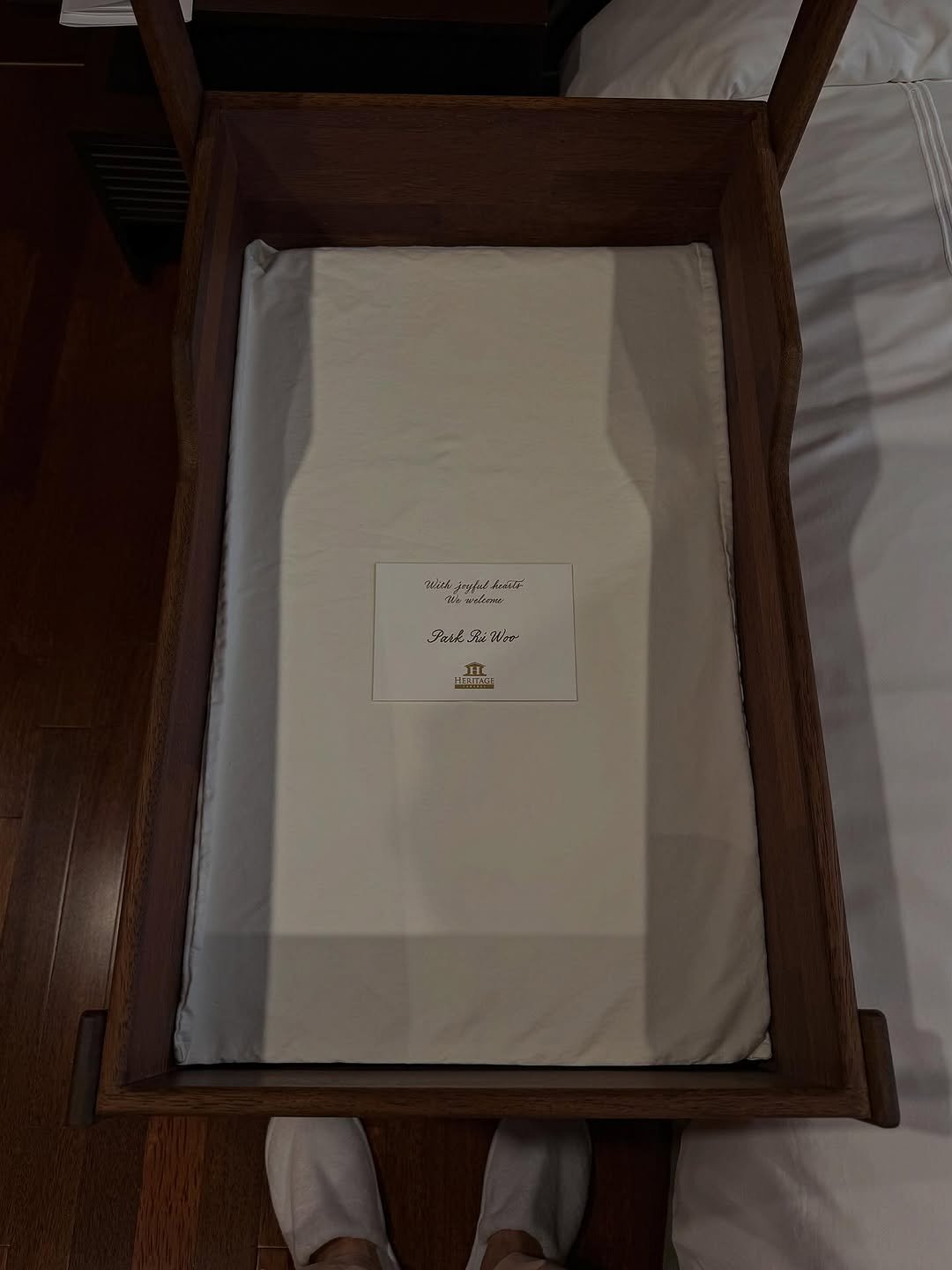 Photo by 지윤미 on October 26, 2025. May be an image of baby bed and text.