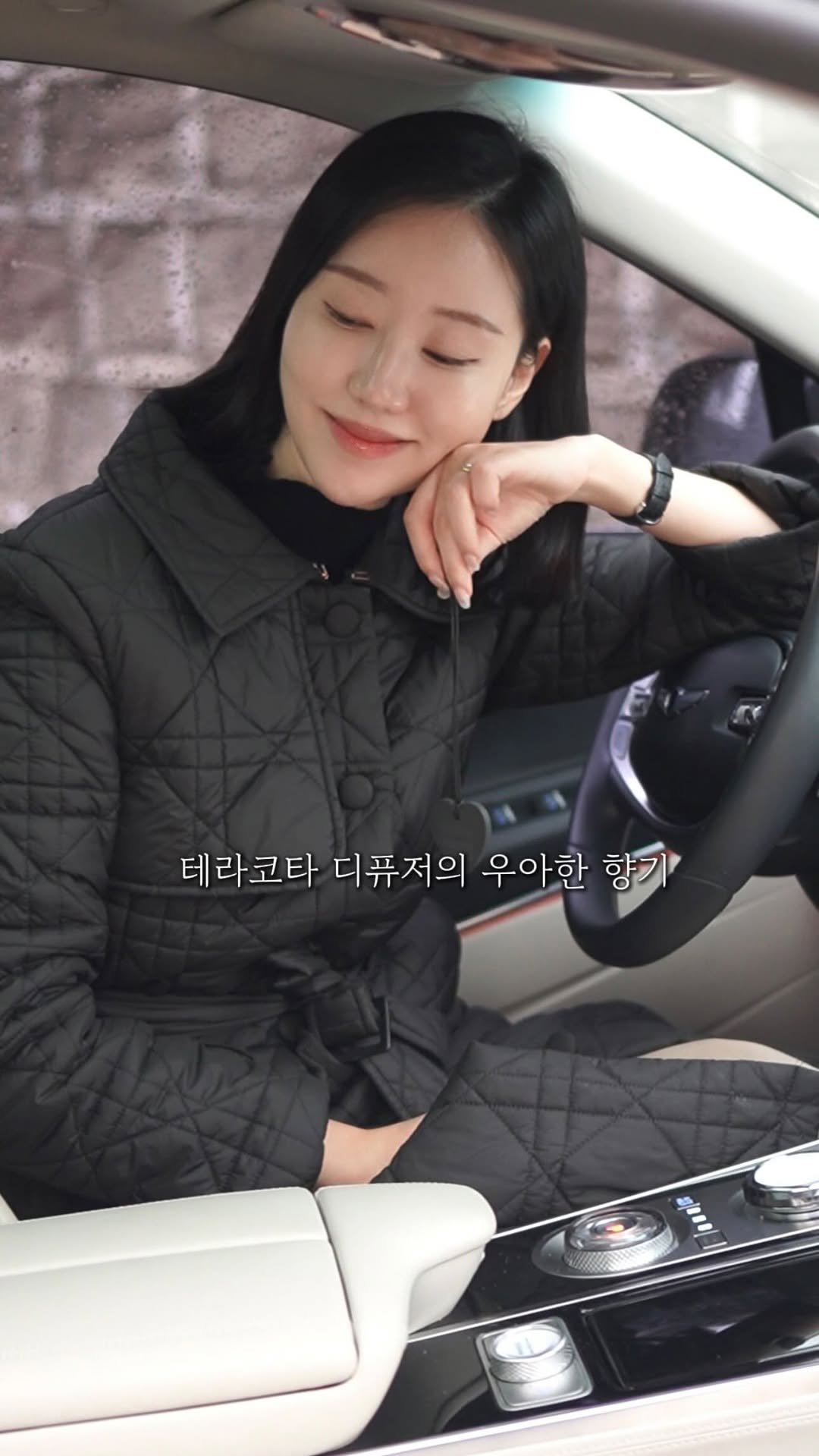 yoonsseya 게시물 이미지: #광고 @factory_normal 
차에 향수를 뿌리는 대신 이렇게 두고...