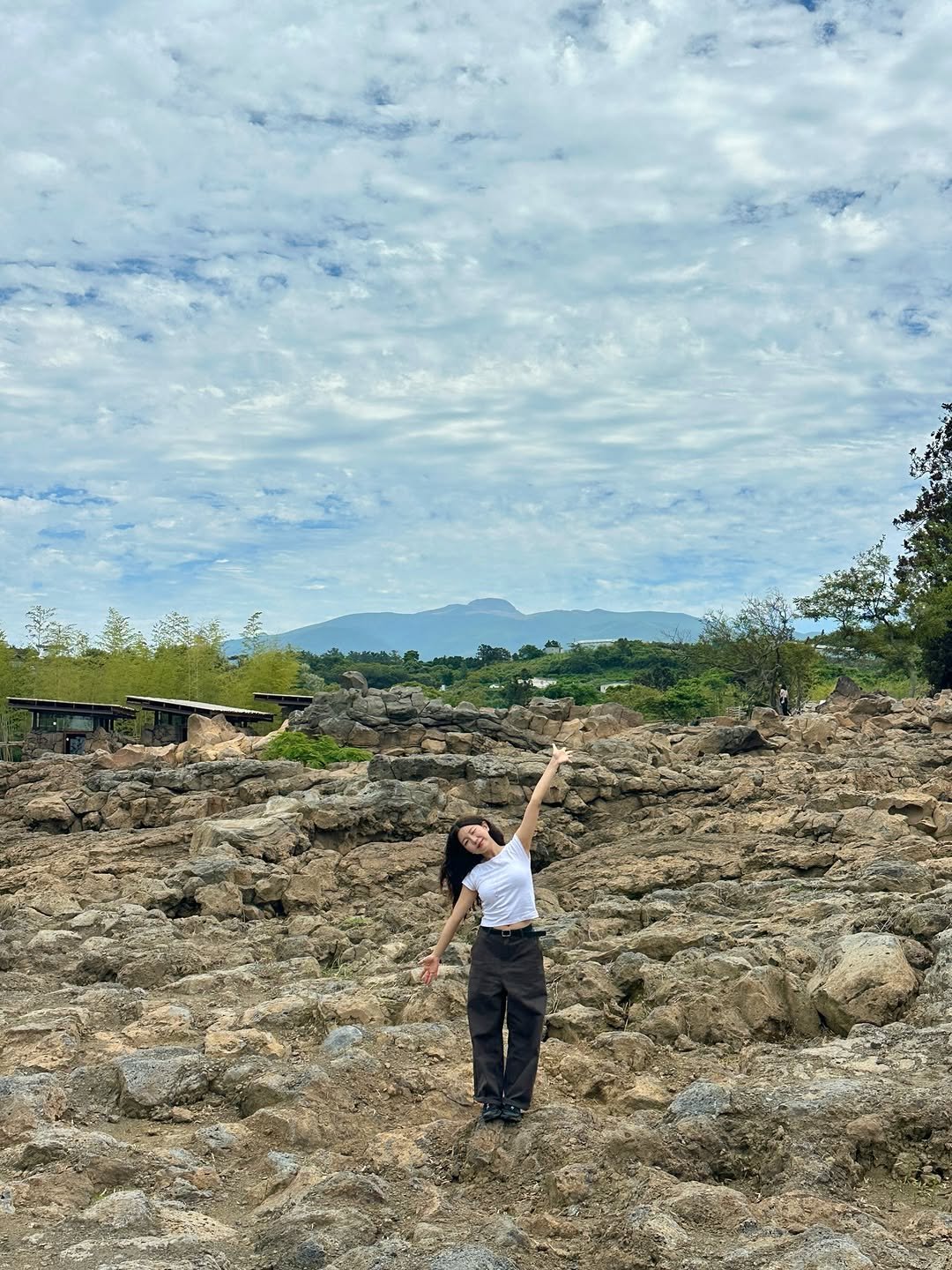 yooonjeju 게시물 이미지: 제주 속 또 다른 행성🪐 1만평 규모 용암대지 open🌋 *제작지원

이름부터...