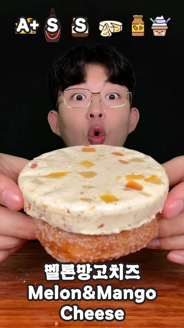 yoseob_iing 게시물 이미지: Donut asmr #donut #doughnut #asmr