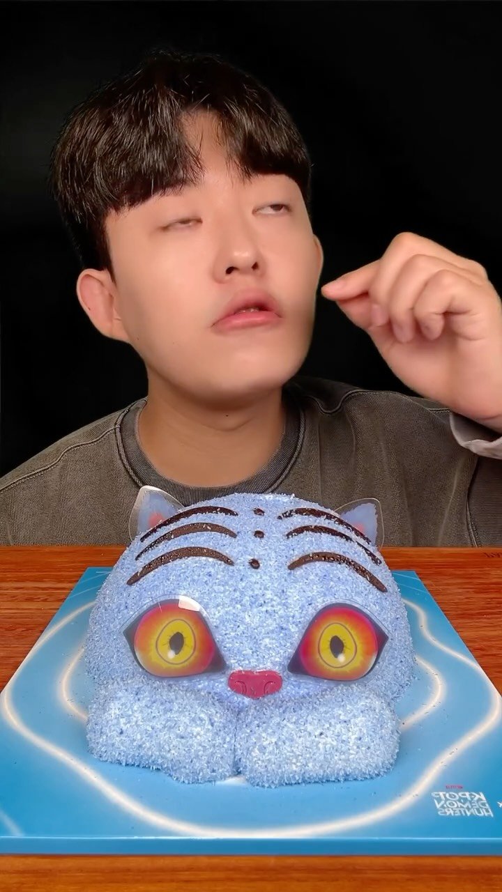 yoseob_iing 게시물 이미지: Duffy cake asmr #kpopdemonhunters #duffy #cakes #asmr