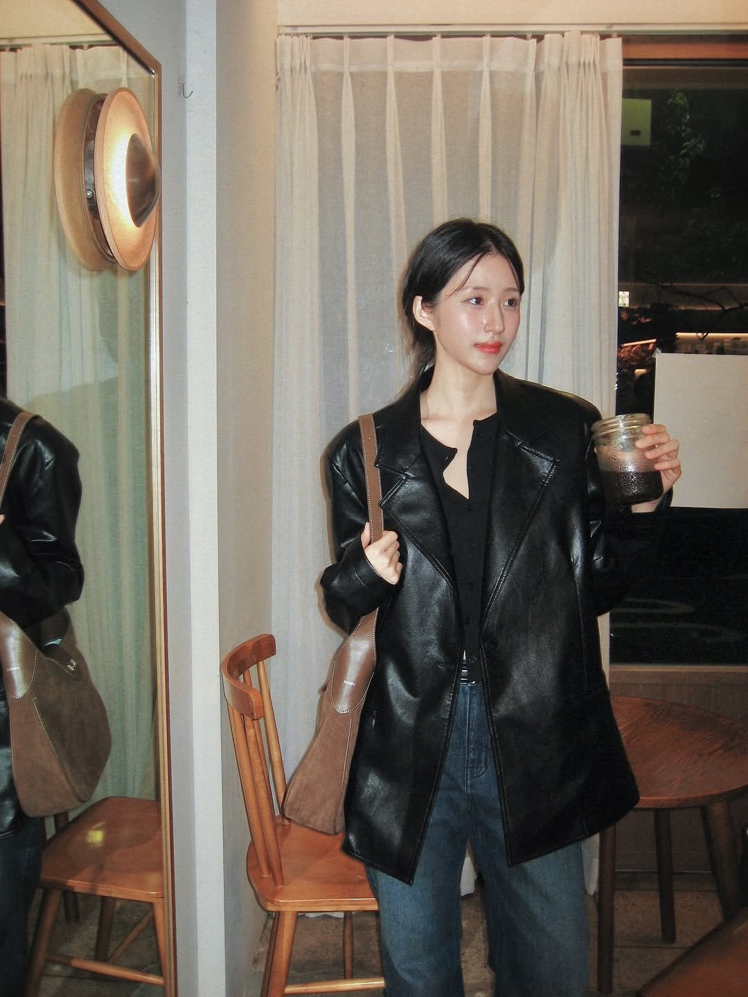 Photo shared by 조유영 on October 12, 2025 tagging @addmore.official.