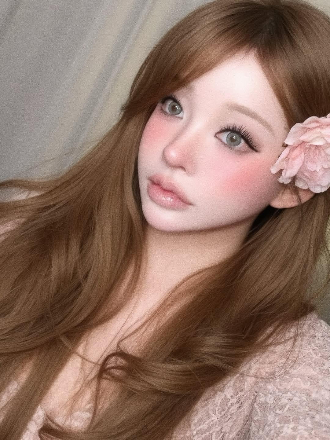 Photo by 유앤아인 on October 13, 2025. May be a closeup of one or more people, makeup, hair, costume and text.