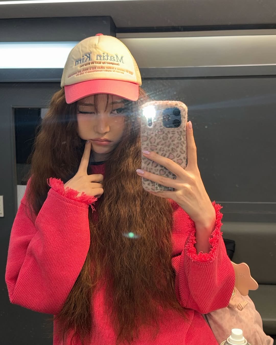 Photo by YOUNGSEO on December 15, 2025. May be a selfie of one or more people, hair, makeup, phone, hat, sweatshirt, top, parka and text.