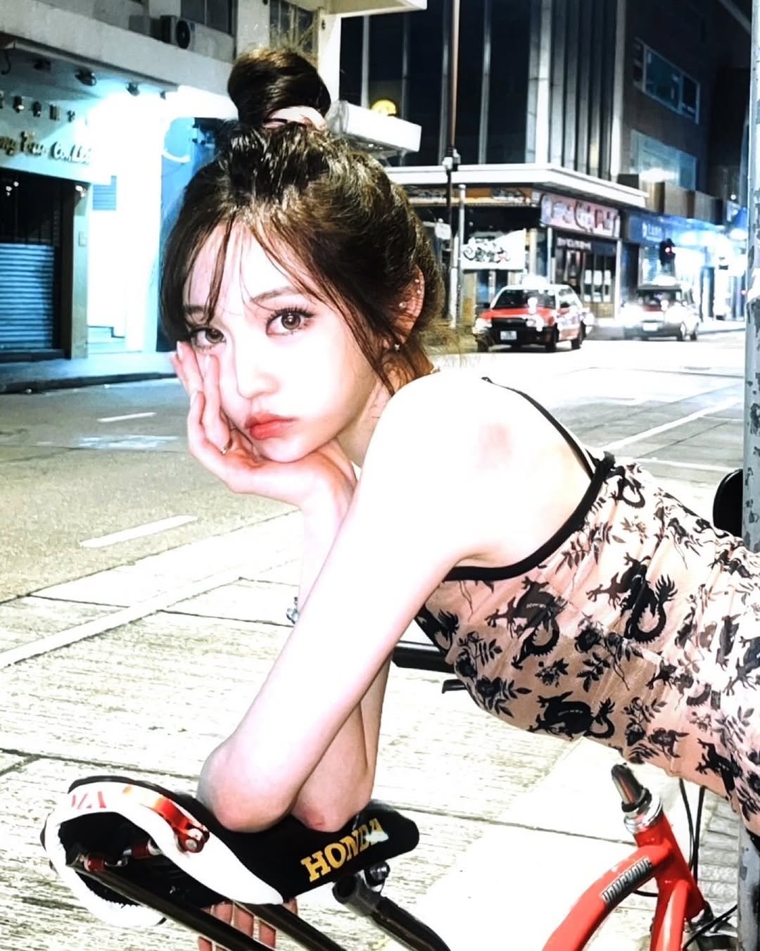 youngseo 게시물 이미지: under the streetlights