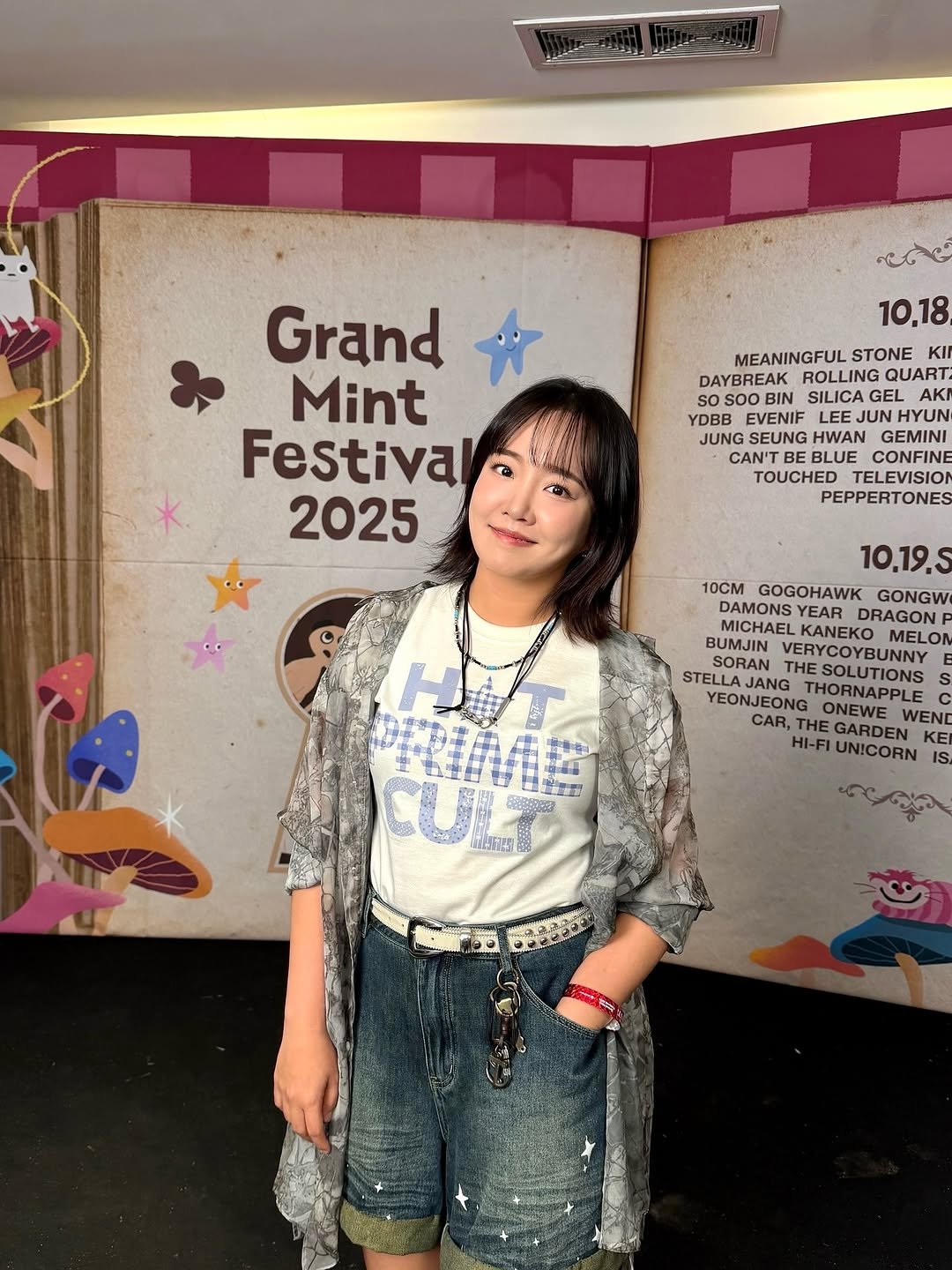Photo by YOUNHA on October 19, 2025. May be an image of ‎text that says '‎لههم Grand Mint Festival 2025 10.18 MEANINGFUL STONE KI DAYBREAK ROLLING QUART soo SILICA GEL AK YDBB EVENIF JUN HYUN JUNG SEUNG HWAN GEMINI CAN'T BLUE CONFINE TOUCHED TELEVISIO PEPPERTONES 10.19.S 10CM GOGOHAWK GONGW DAMONS YEAR DRAGON MICHAEL LKANEKO MELON BUMJIN SORAN VERYCOYBUNNY THE STELLA LAJANG YEONJEONG HORNAPPLE c ONEWE WEND HE GARDEN HI-FI UN!CORN IS KE αυη HI CUE 聖肌有 生野 미TN라림‎'‎.