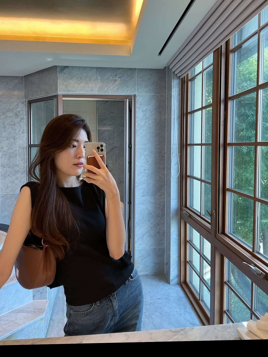 Photo by 윤수빈 (유어셀린) on September 26, 2025. May be a selfie of 1 person, mirror, indoors and text.