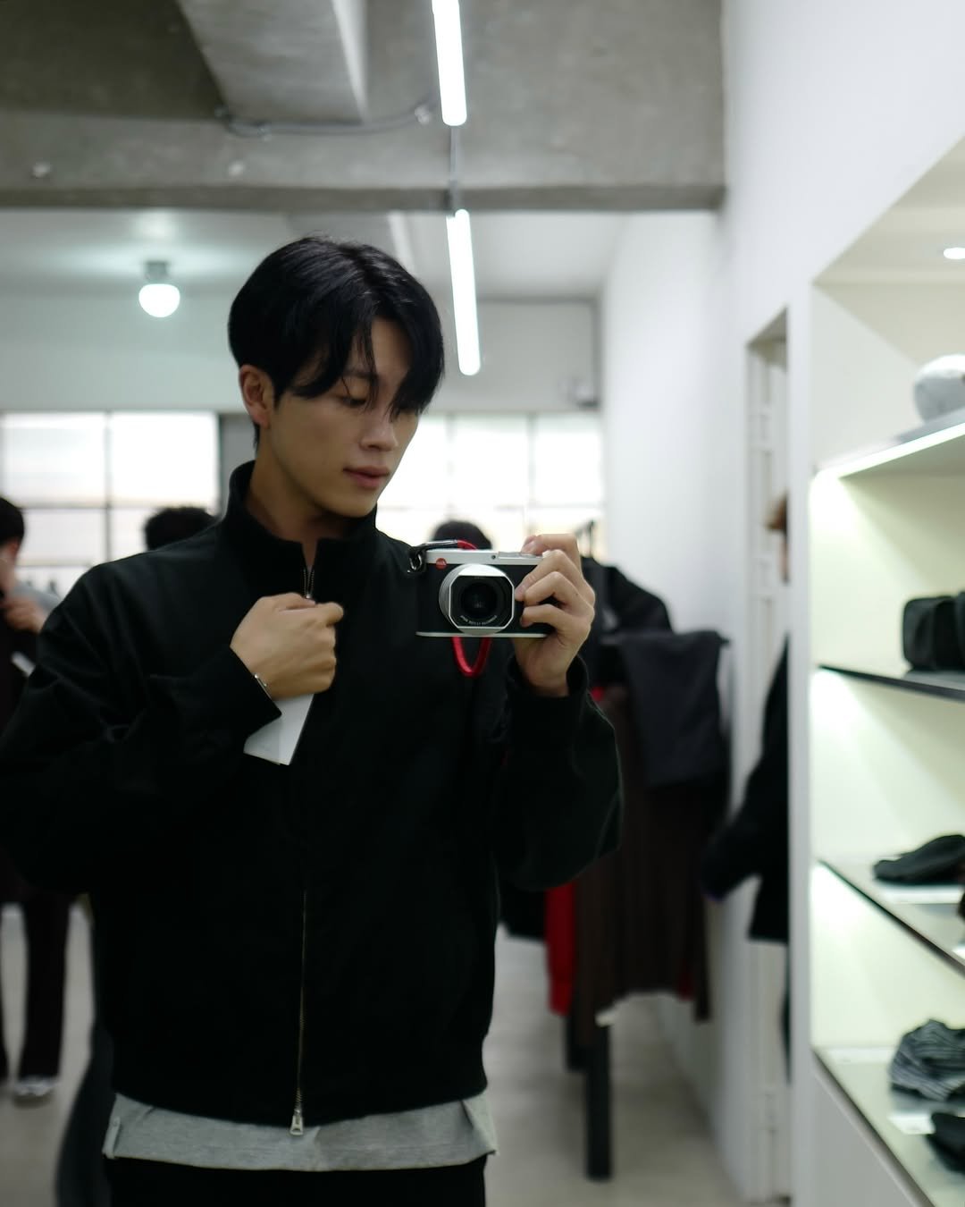 Photo shared by 정영한 Jeong Younghan on August 24, 2025 tagging @youthlabkr.