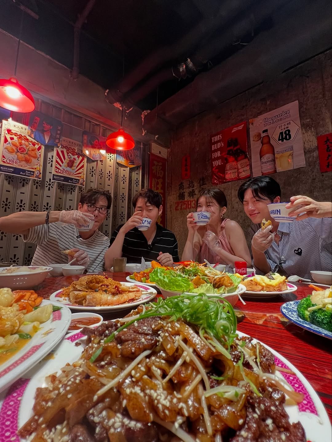 Photo shared by 정영한 Jeong Younghan on August 03, 2025 tagging @discoverhongkong, @jiinseong_, @joonsang_k, @bahksoyoung, @hwijun_0226, and @mbc_announcer.